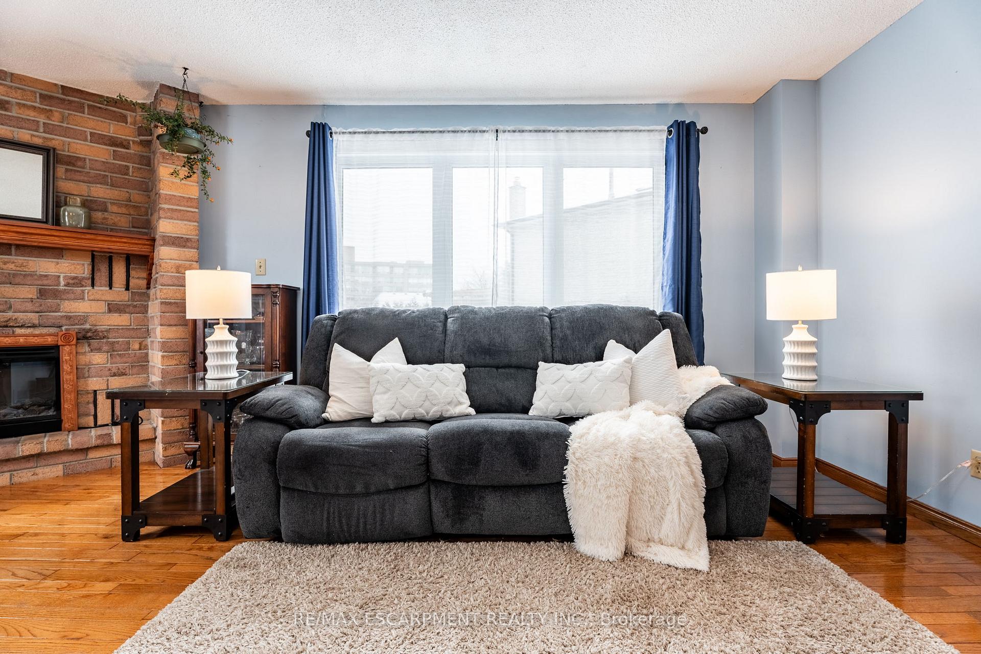 Photo 9 of 30 Salina Place, Hamilton, Stoney Creek — HOMEH