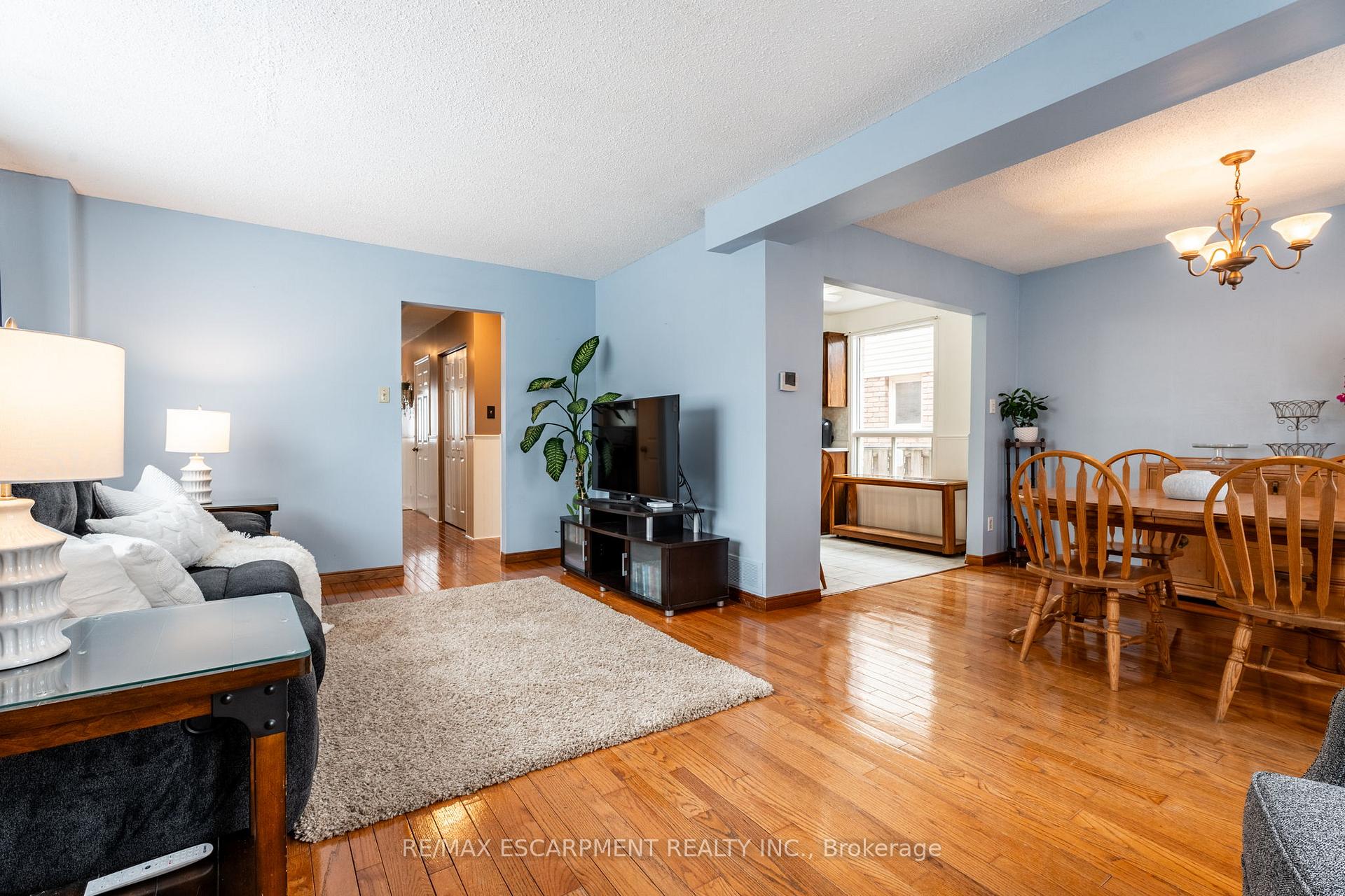 Photo 6 of 30 Salina Place, Hamilton, Stoney Creek — HOMEH