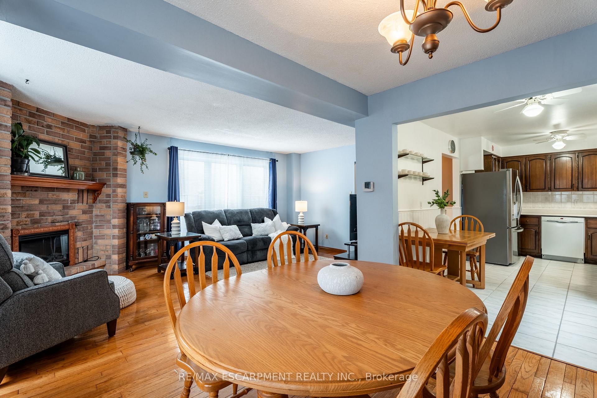 Photo 13 of 30 Salina Place, Hamilton, Stoney Creek — HOMEH