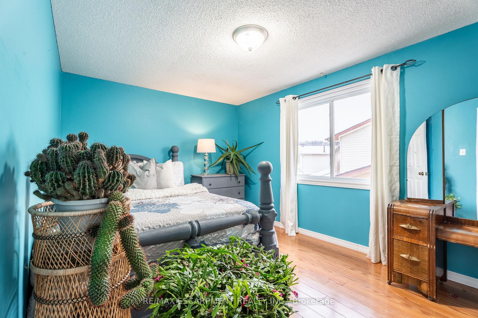 Photo 18 of 30 Salina Place, Hamilton, Stoney Creek — HOMEH