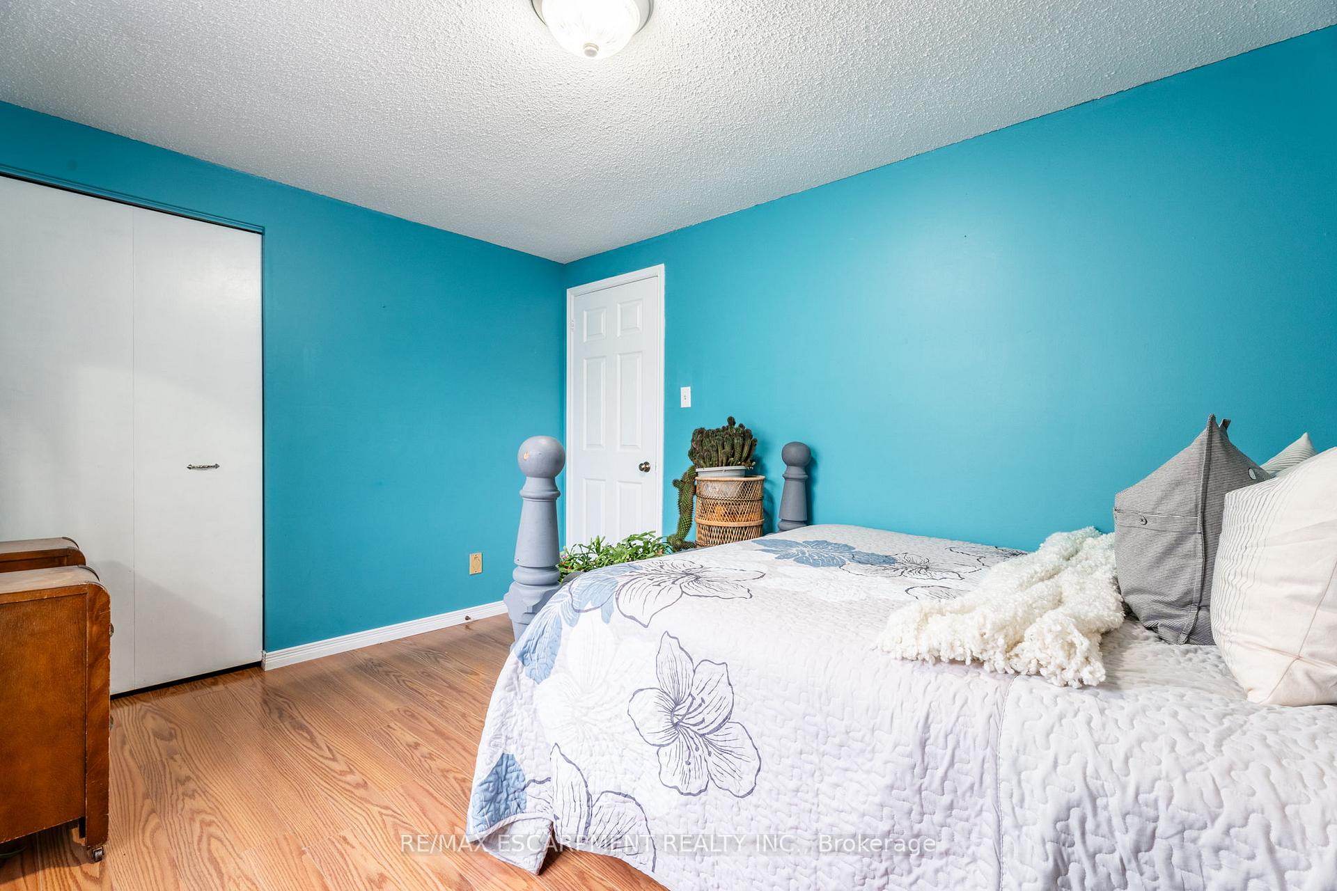 Photo 17 of 30 Salina Place, Hamilton, Stoney Creek — HOMEH