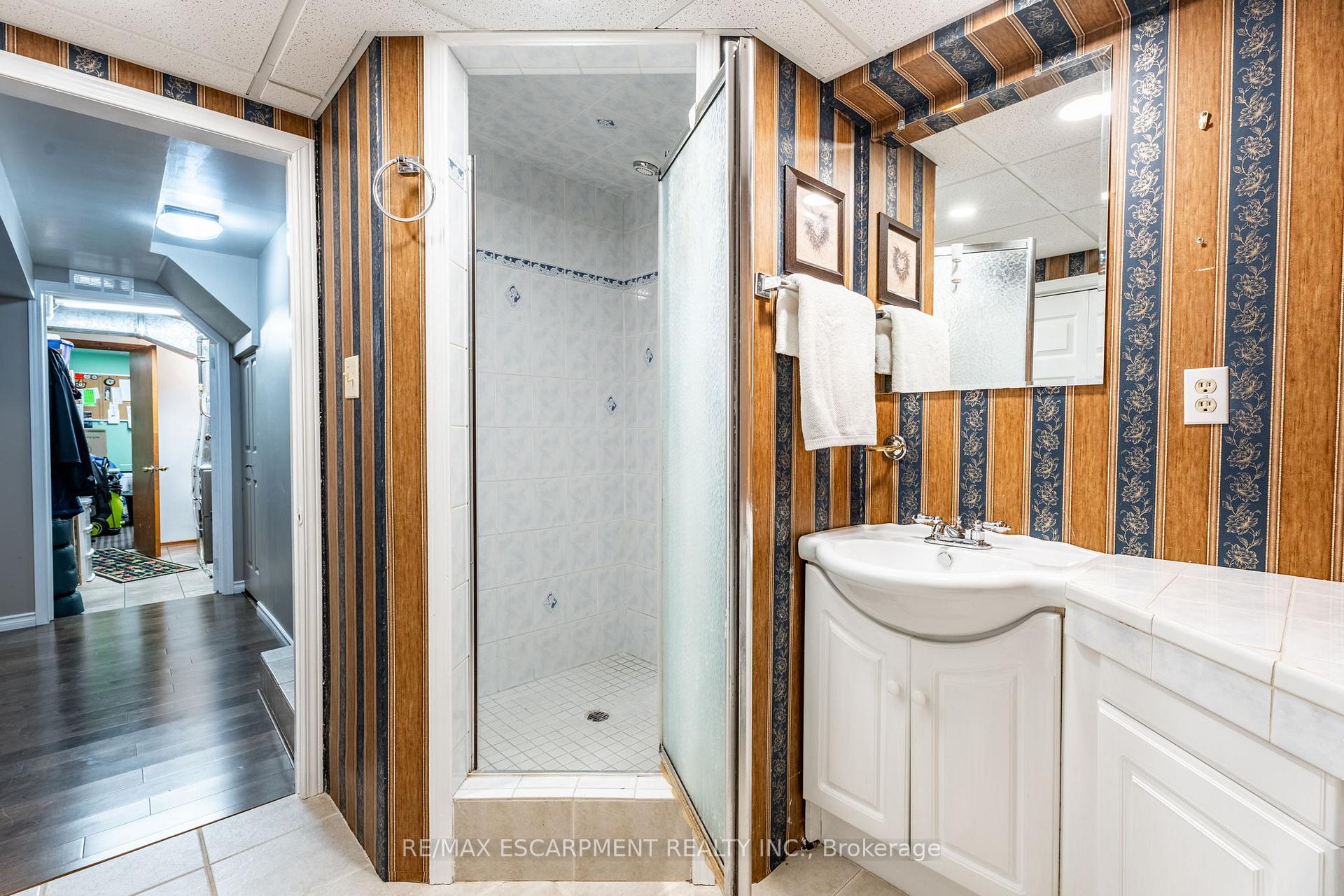 Photo 25 of 30 Salina Place, Hamilton, Stoney Creek — HOMEH