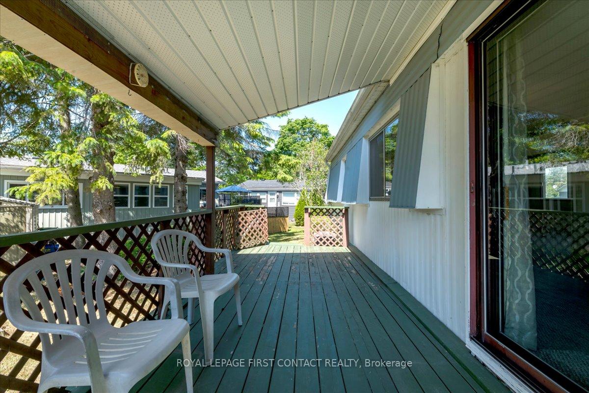 Photo 11 of 2 Yew Court, Innisfil, Rural Innisfil — HOMEH