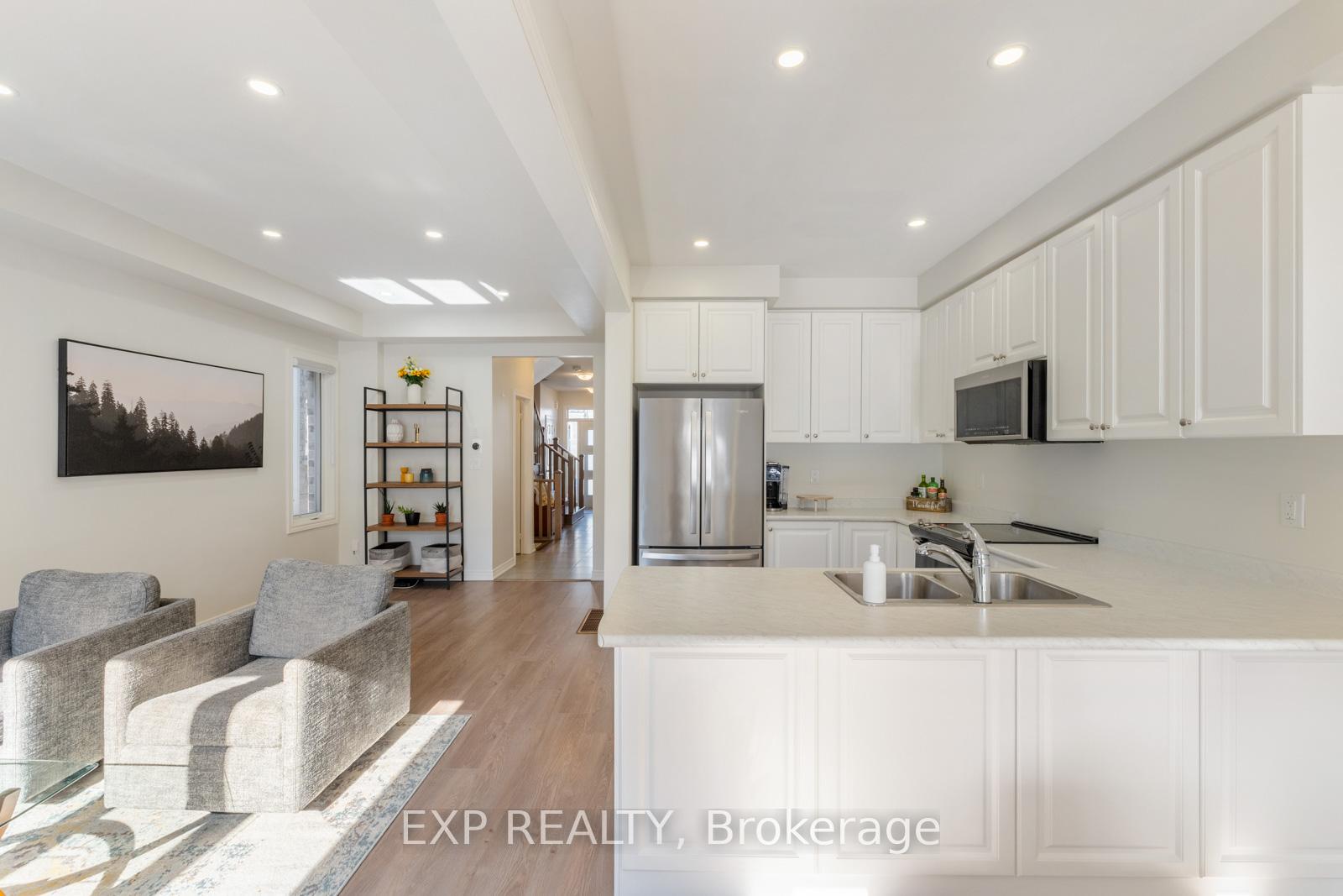 Photo 2 of 48 Ebenezer Drive, Hamilton, Waterdown — HOMEH