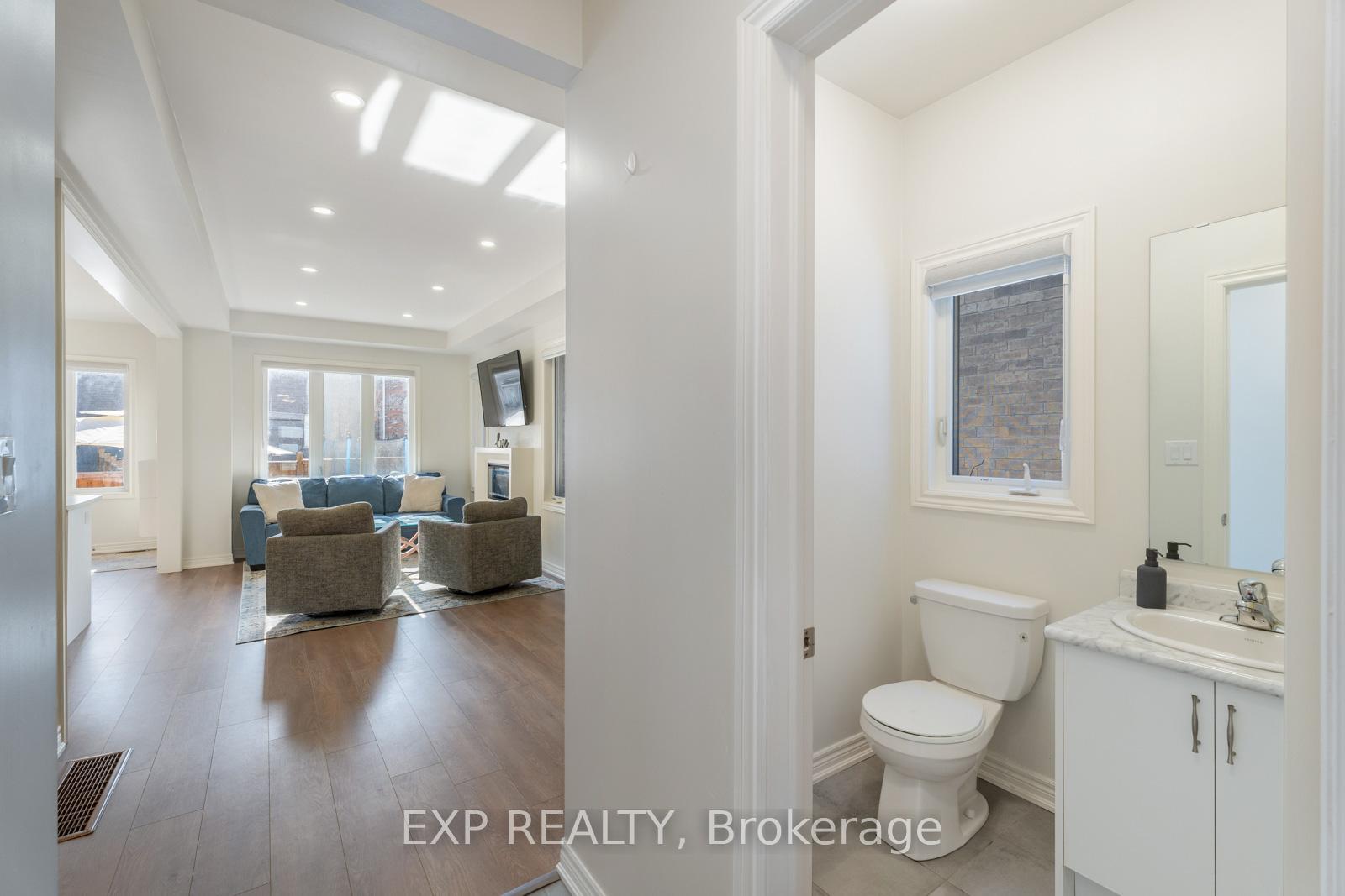 Photo 4 of 48 Ebenezer Drive, Hamilton, Waterdown — HOMEH