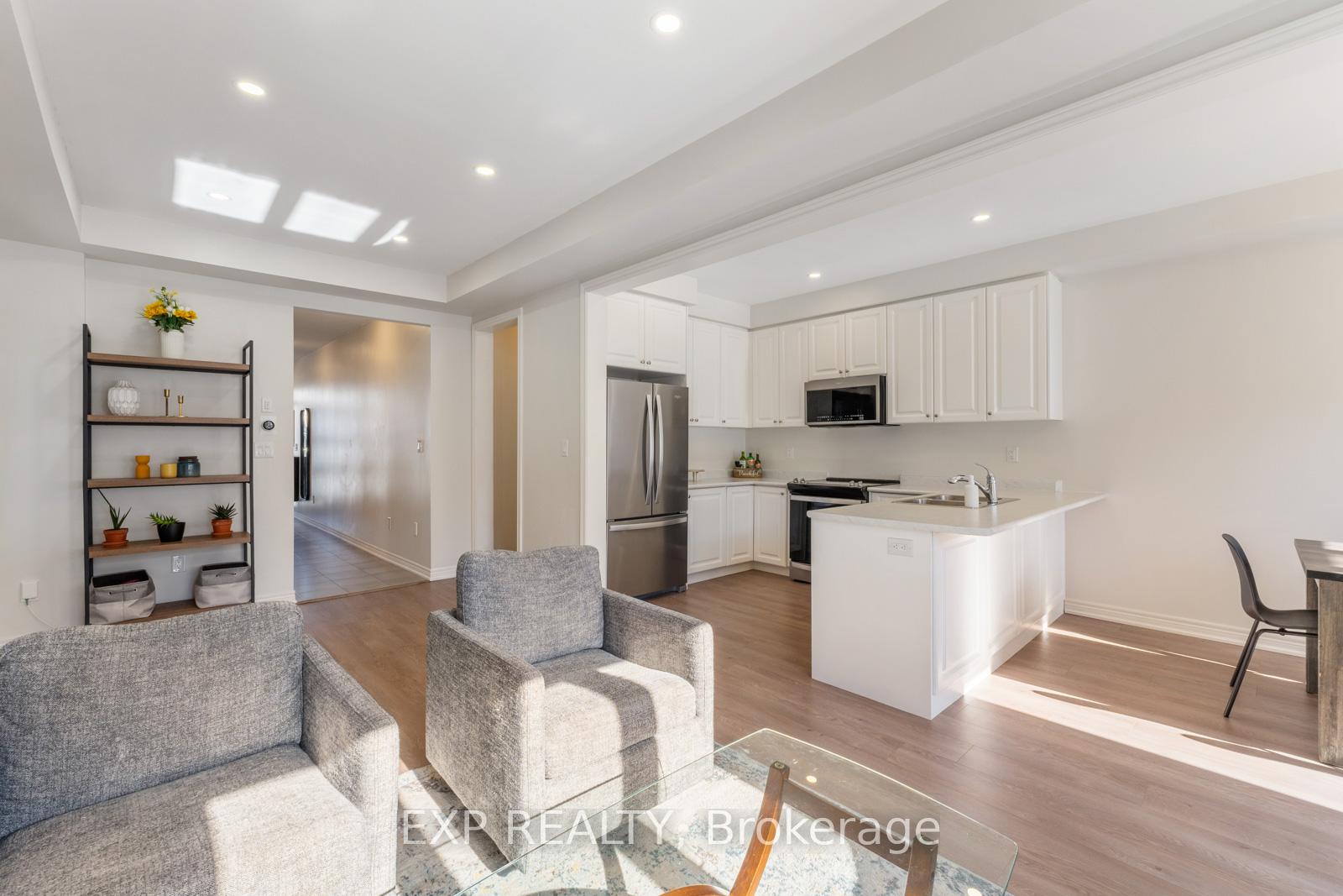 Photo 8 of 48 Ebenezer Drive, Hamilton, Waterdown — HOMEH