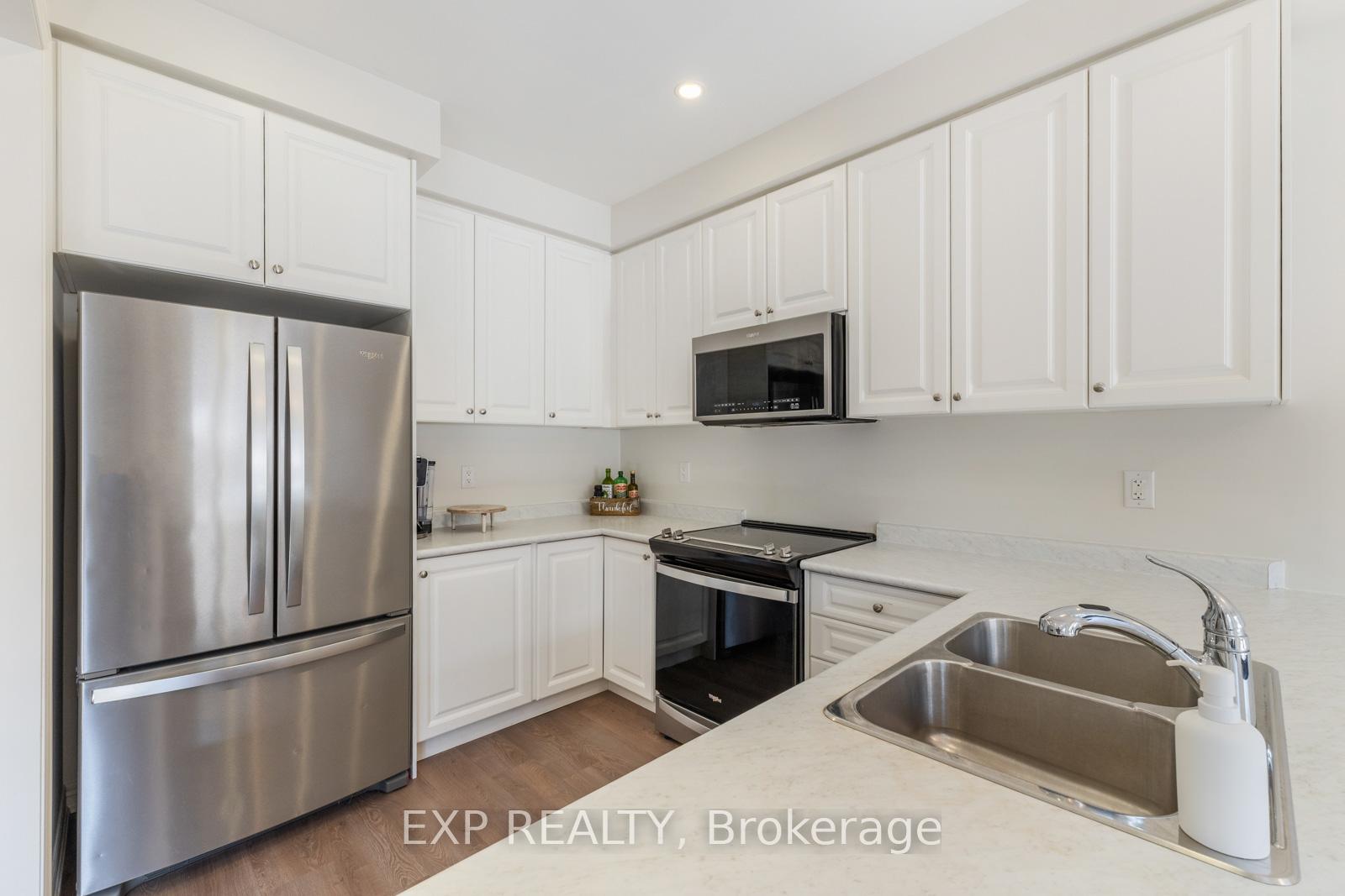 Photo 9 of 48 Ebenezer Drive, Hamilton, Waterdown — HOMEH