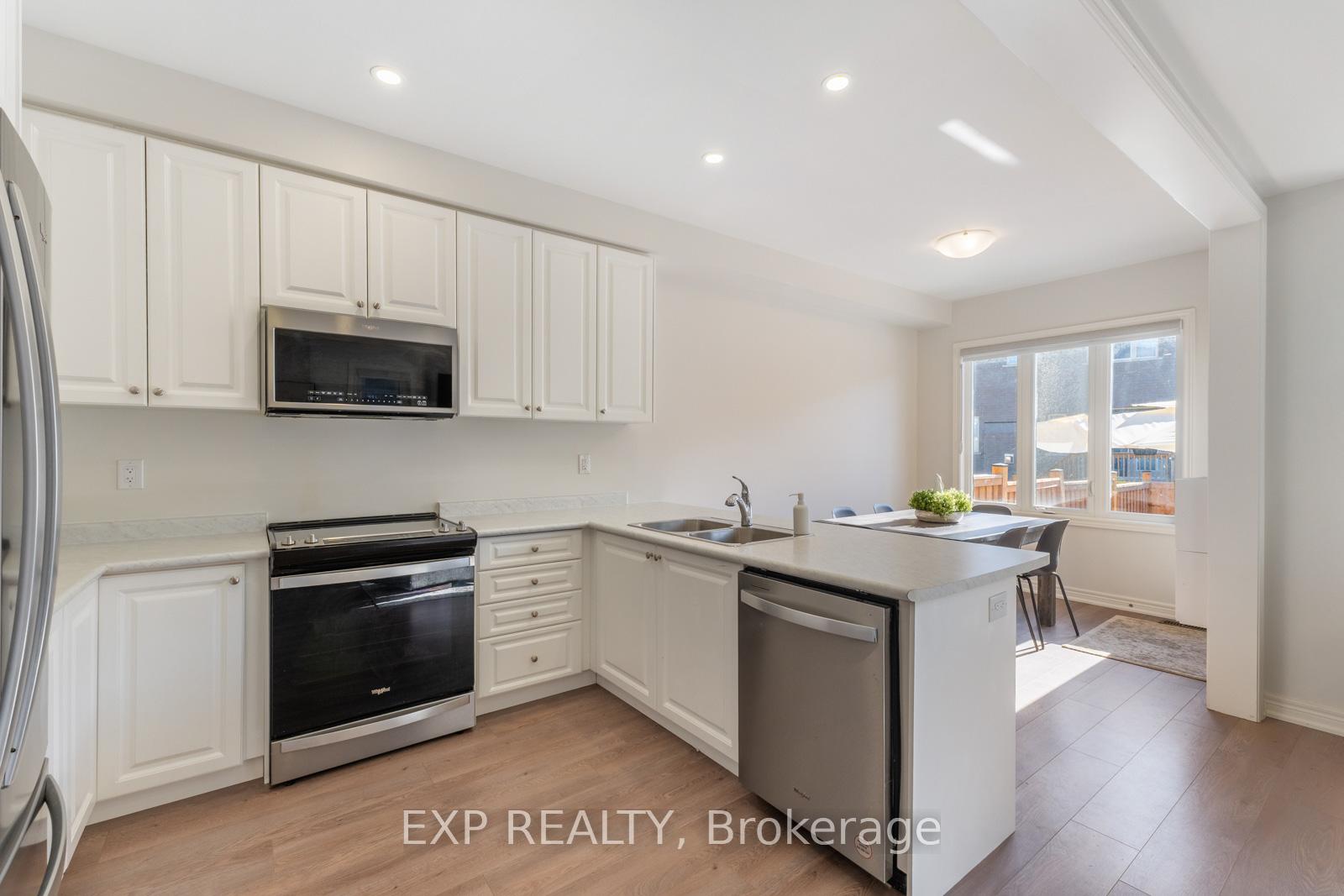 Photo 6 of 48 Ebenezer Drive, Hamilton, Waterdown — HOMEH