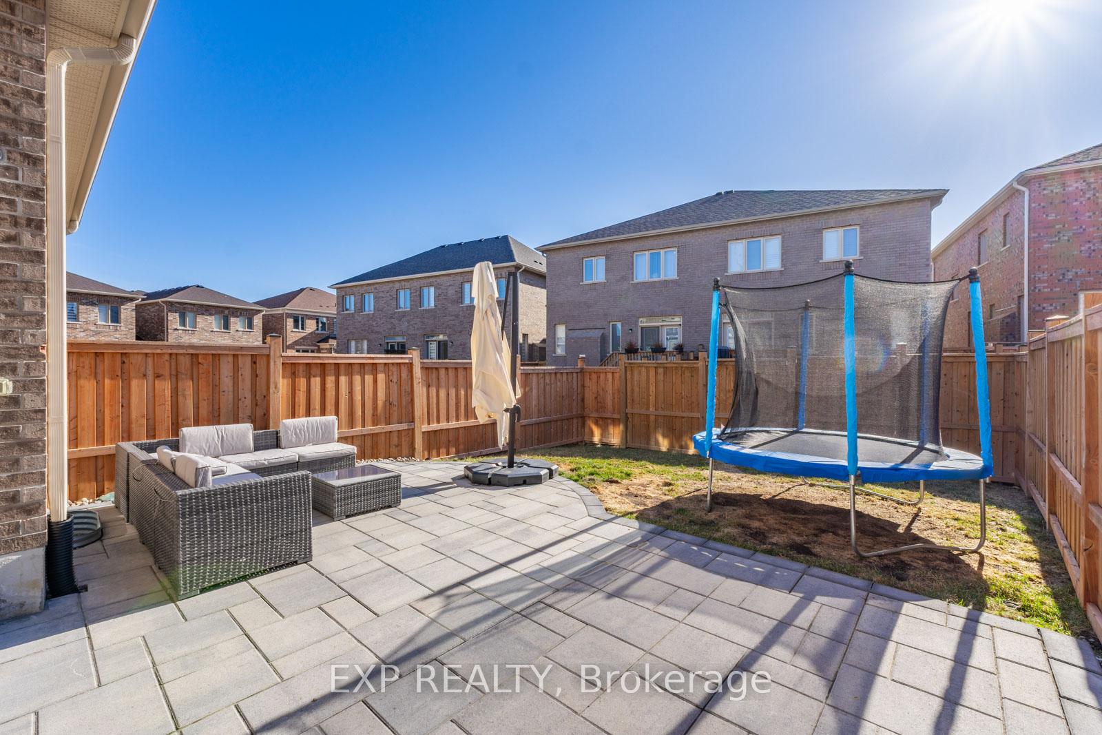 Photo 21 of 48 Ebenezer Drive, Hamilton, Waterdown — HOMEH