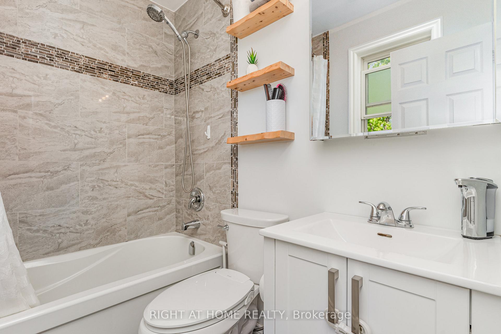 Photo 9 of 67 Martha Street, Hamilton, McQuesten — HOMEH
