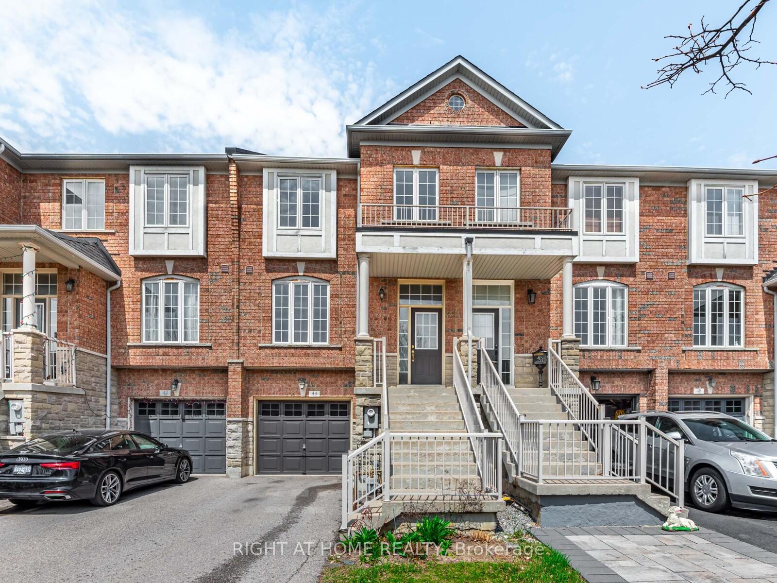 Photo 1 of 44 Martell Gate, Aurora, Bayview Northeast — HOMEH