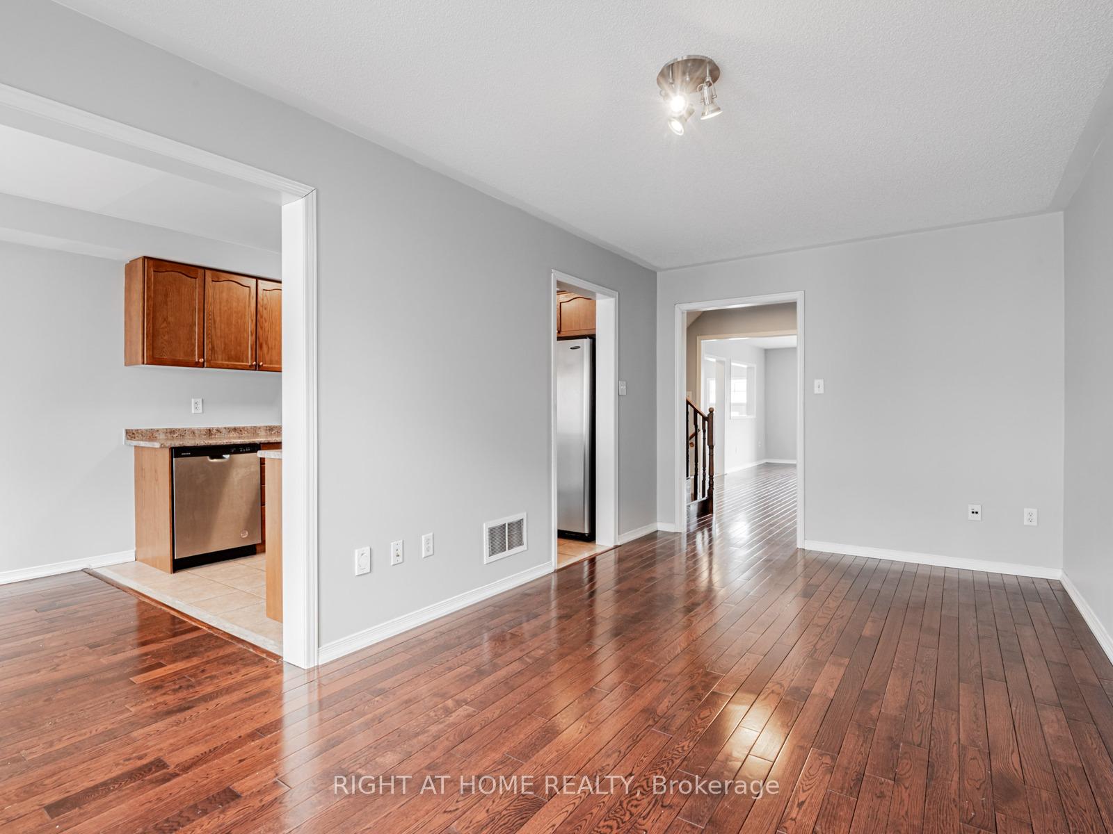 Photo 31 of 44 Martell Gate, Aurora, Bayview Northeast — HOMEH