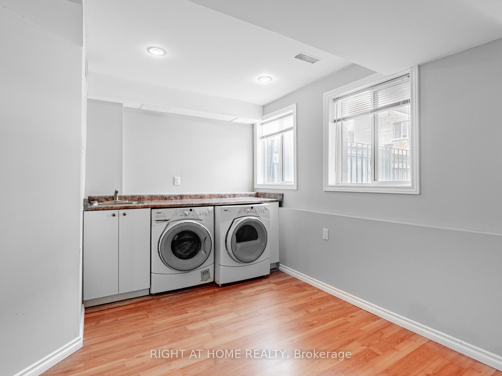 Photo 23 of 44 Martell Gate, Aurora, Bayview Northeast — HOMEH