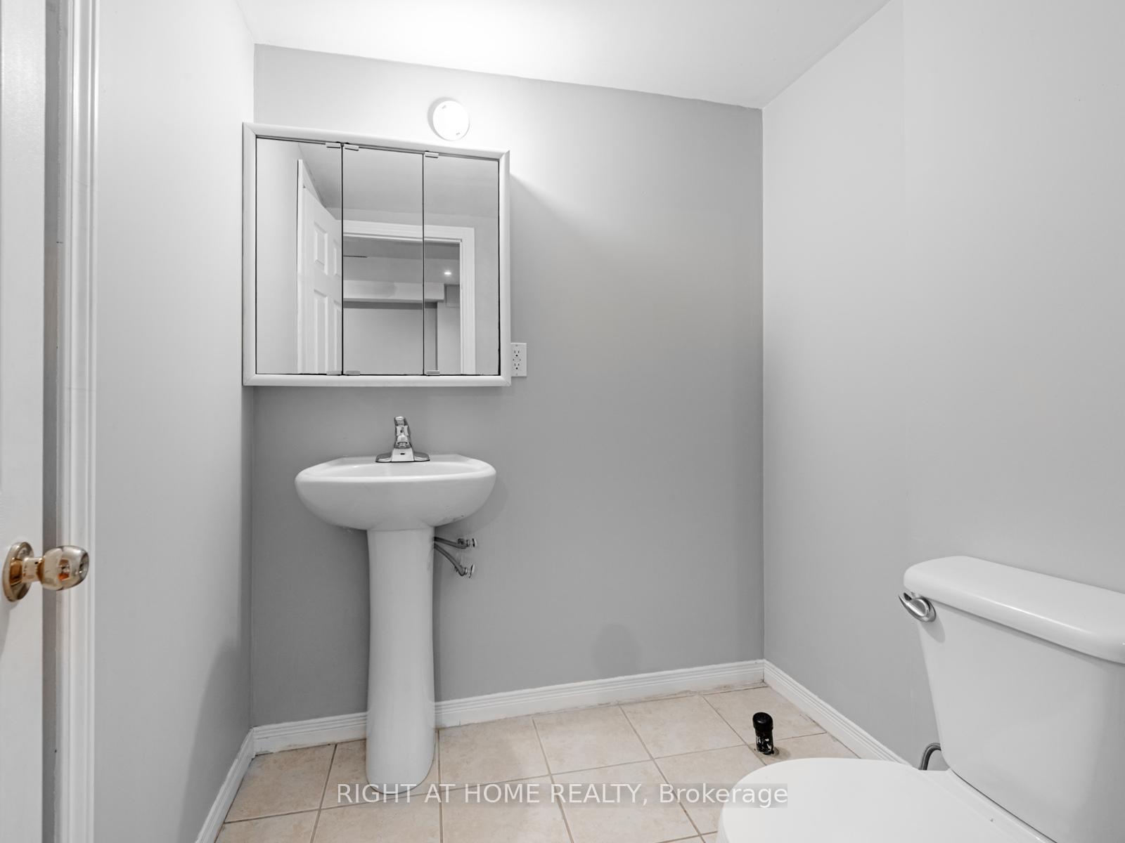 Photo 30 of 44 Martell Gate, Aurora, Bayview Northeast — HOMEH