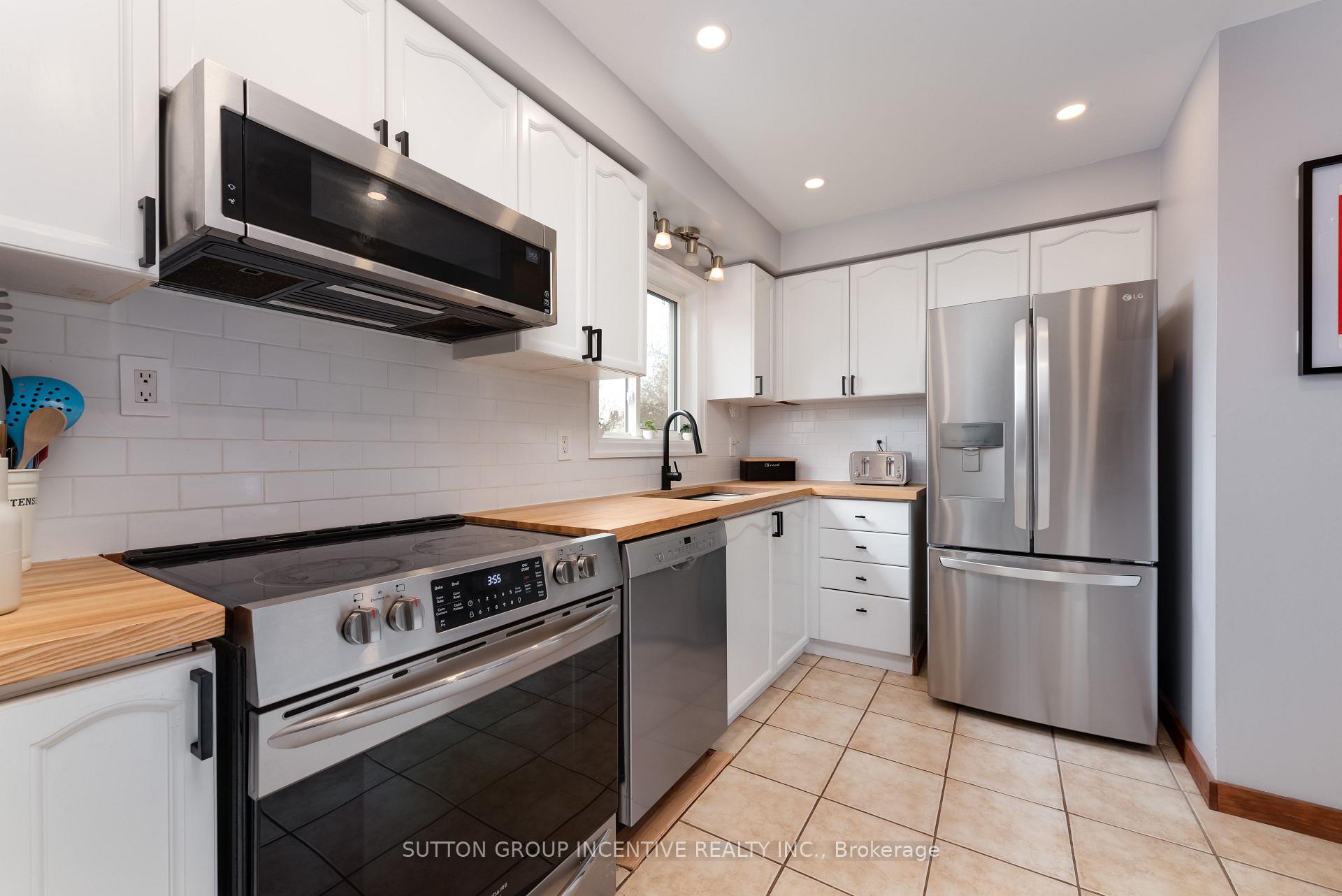 Photo 5 of 62 Darren Drive, Essa, Angus — HOMEH