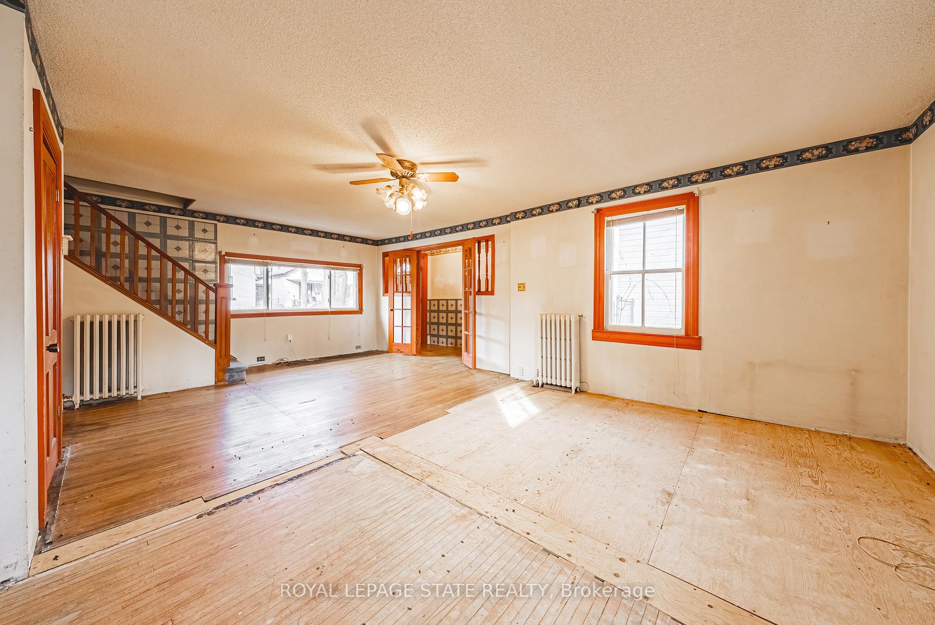 Photo 13 of 26 Hope Street, Hamilton, Dundas — HOMEH