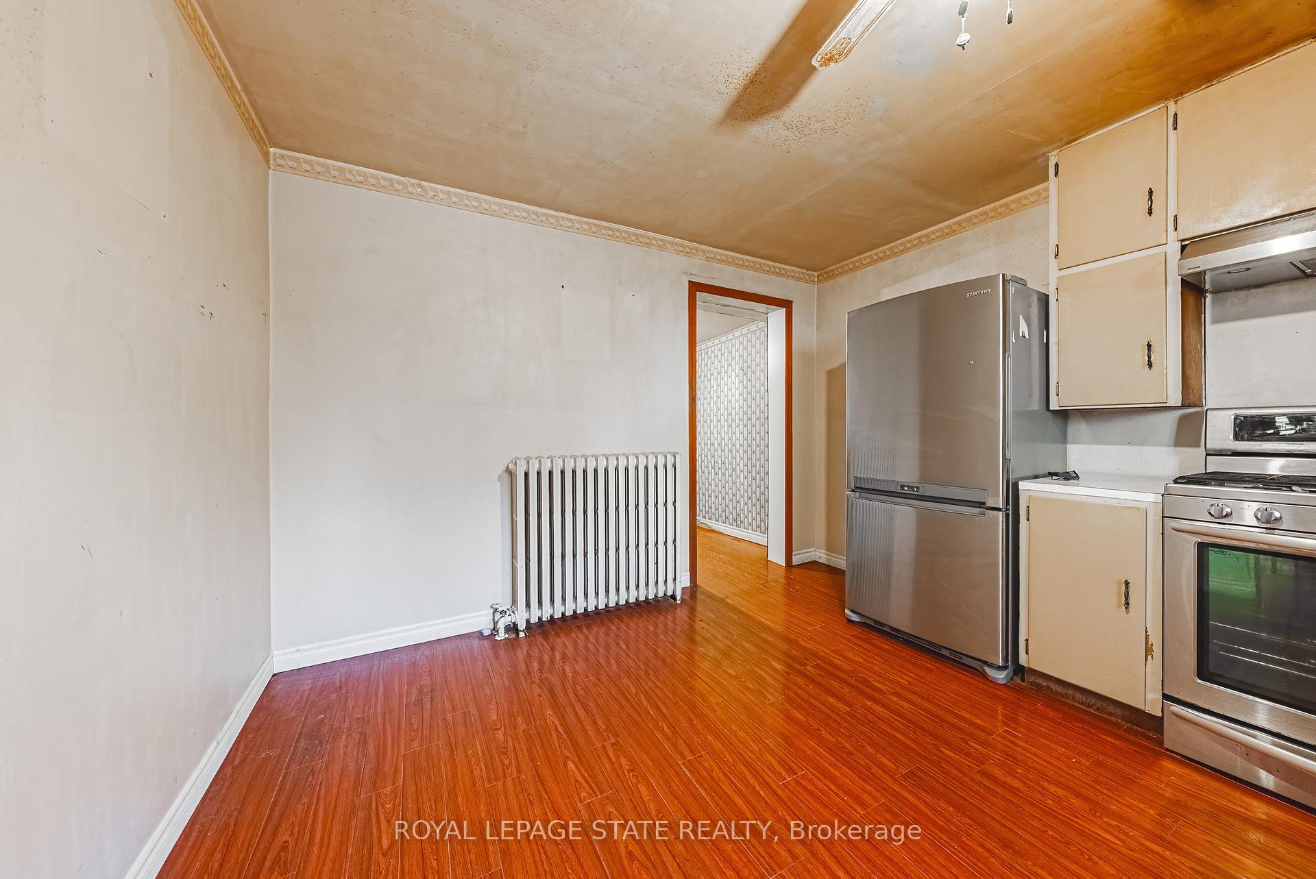 Photo 2 of 26 Hope Street, Hamilton, Dundas — HOMEH