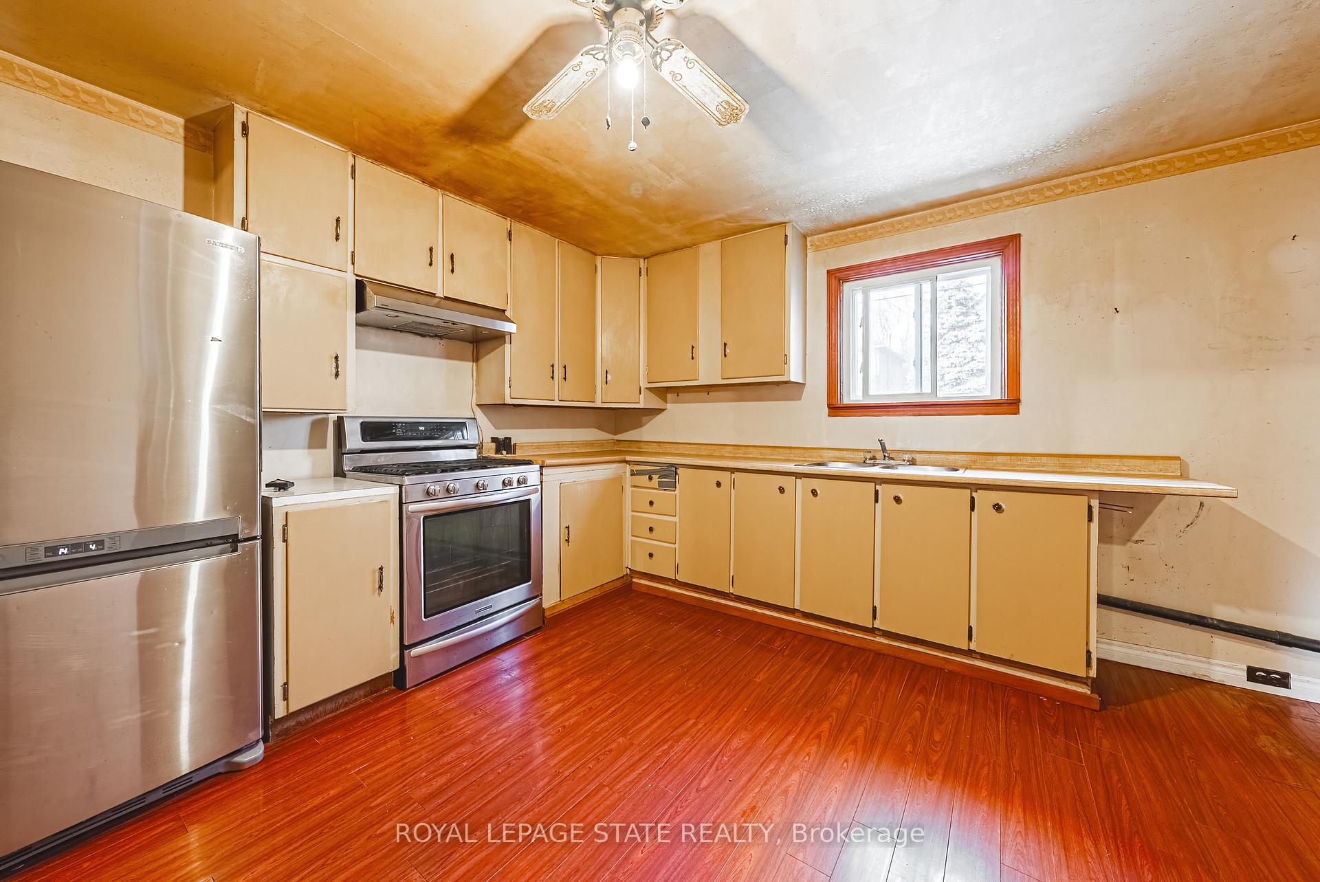 Photo 8 of 26 Hope Street, Hamilton, Dundas — HOMEH