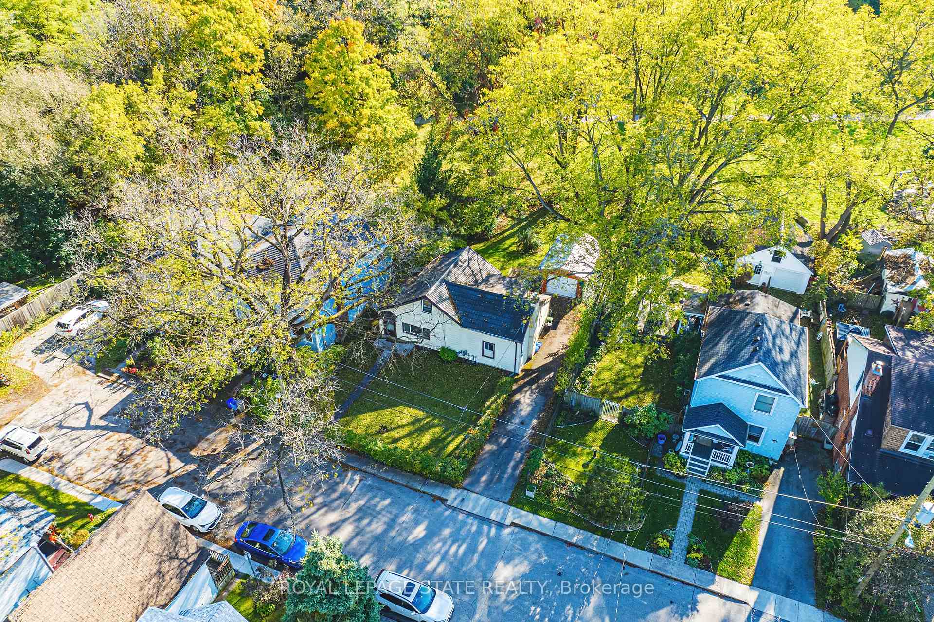 Photo 4 of 26 Hope Street, Hamilton, Dundas — HOMEH