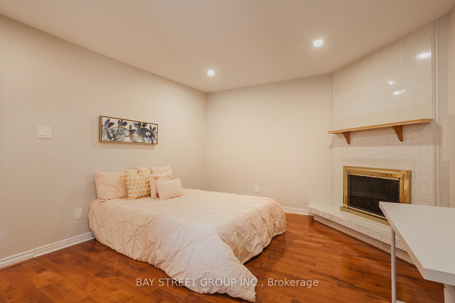 Photo 12 of 3 Upton Crescent, Markham, Milliken Mills West — HOMEH