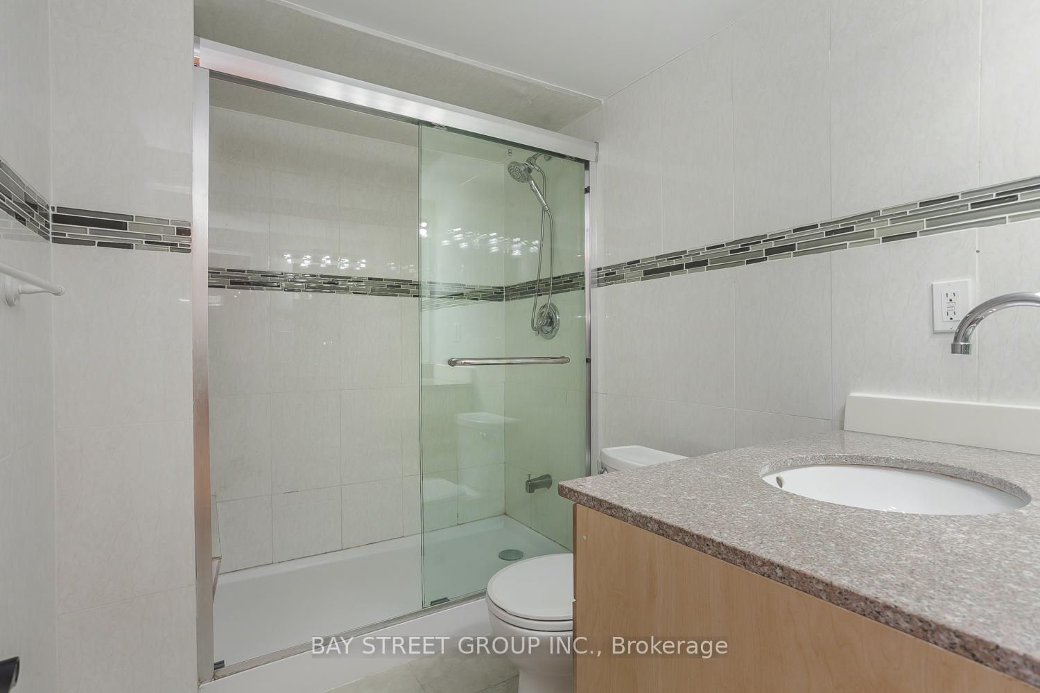 Photo 33 of 3 Upton Crescent, Markham, Milliken Mills West — HOMEH