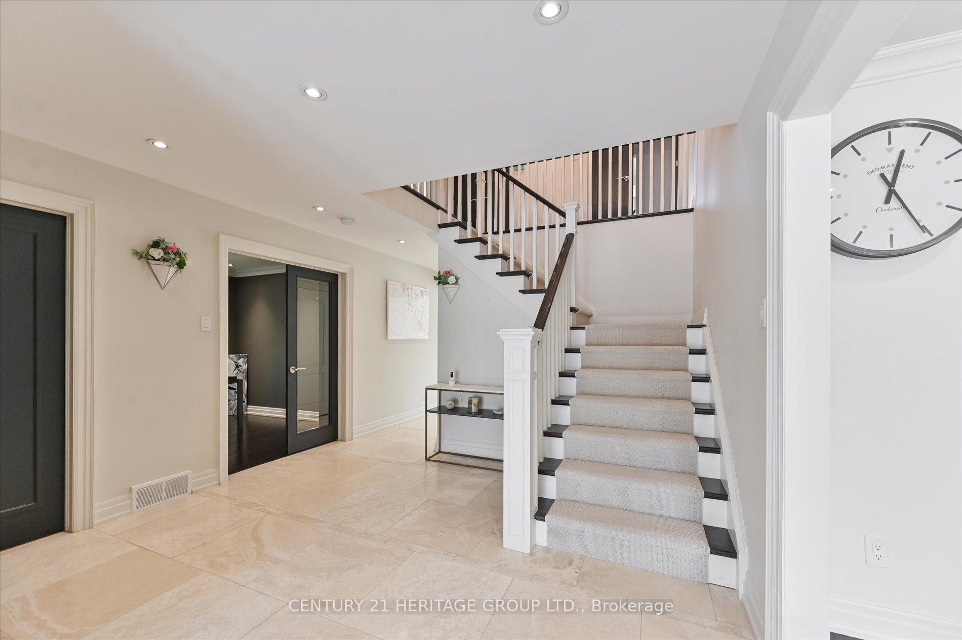 Photo 11 of 47 Berkeley Court, Markham, Unionville — HOMEH