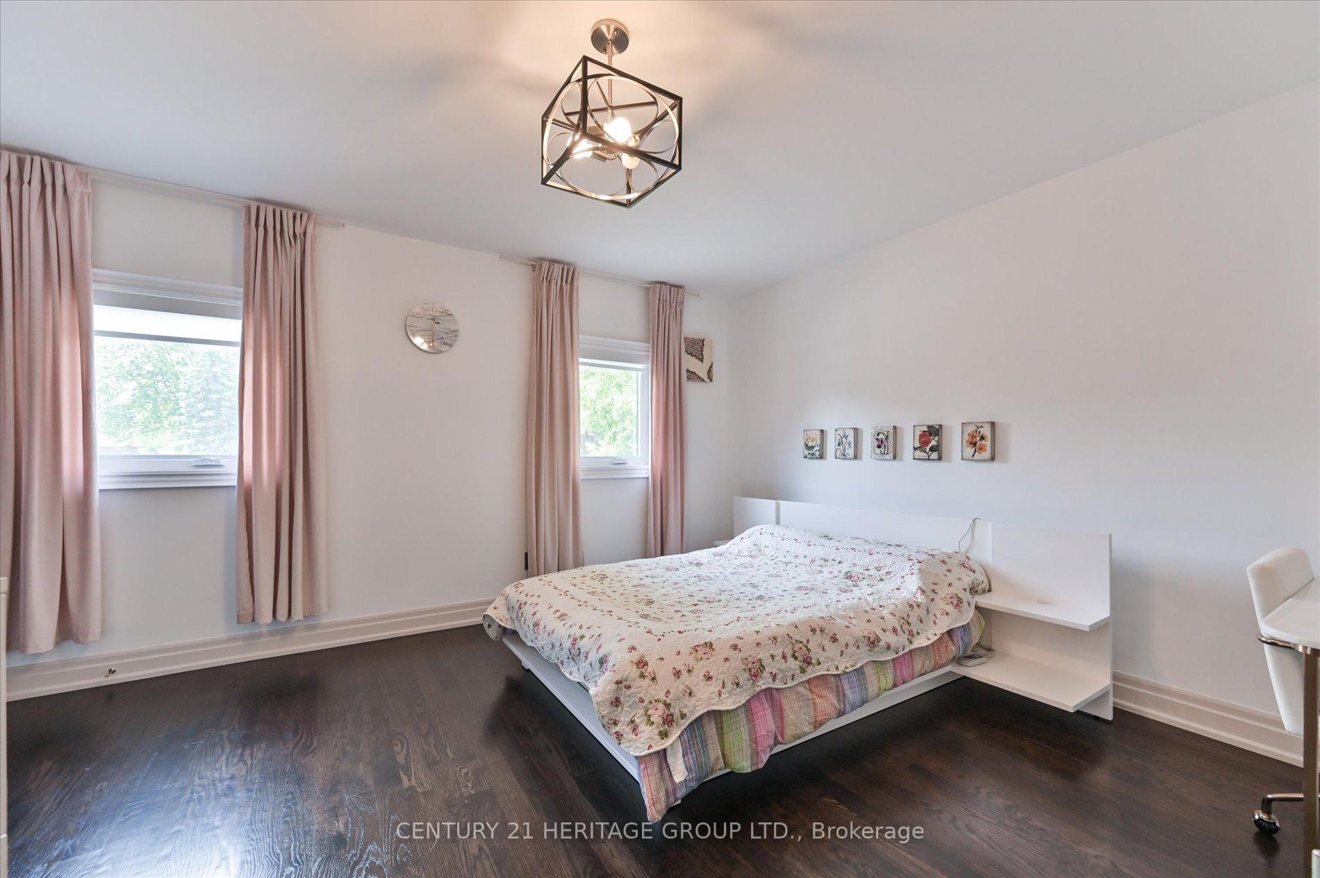Photo 34 of 47 Berkeley Court, Markham, Unionville — HOMEH
