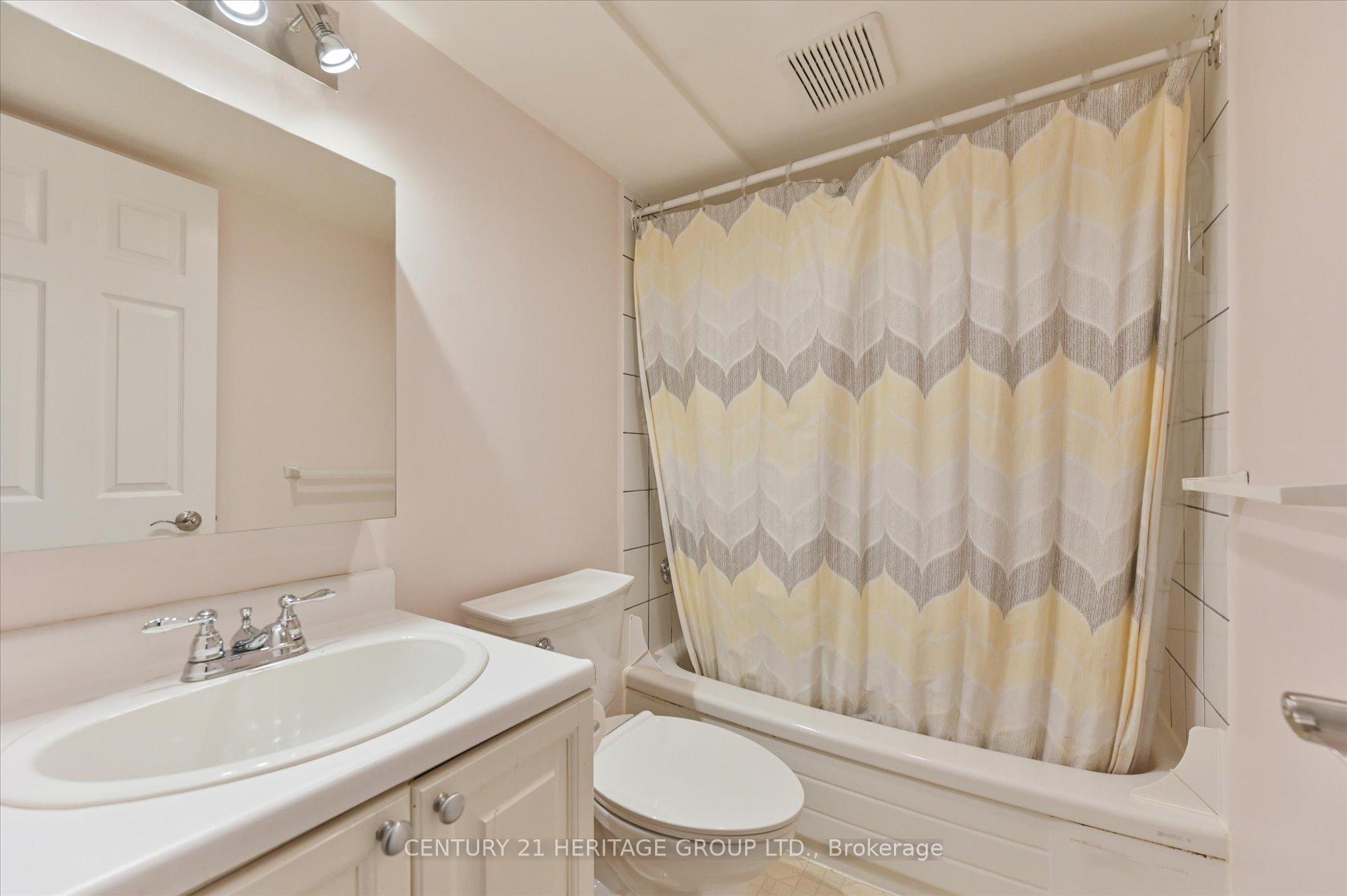 Photo 43 of 47 Berkeley Court, Markham, Unionville — HOMEH