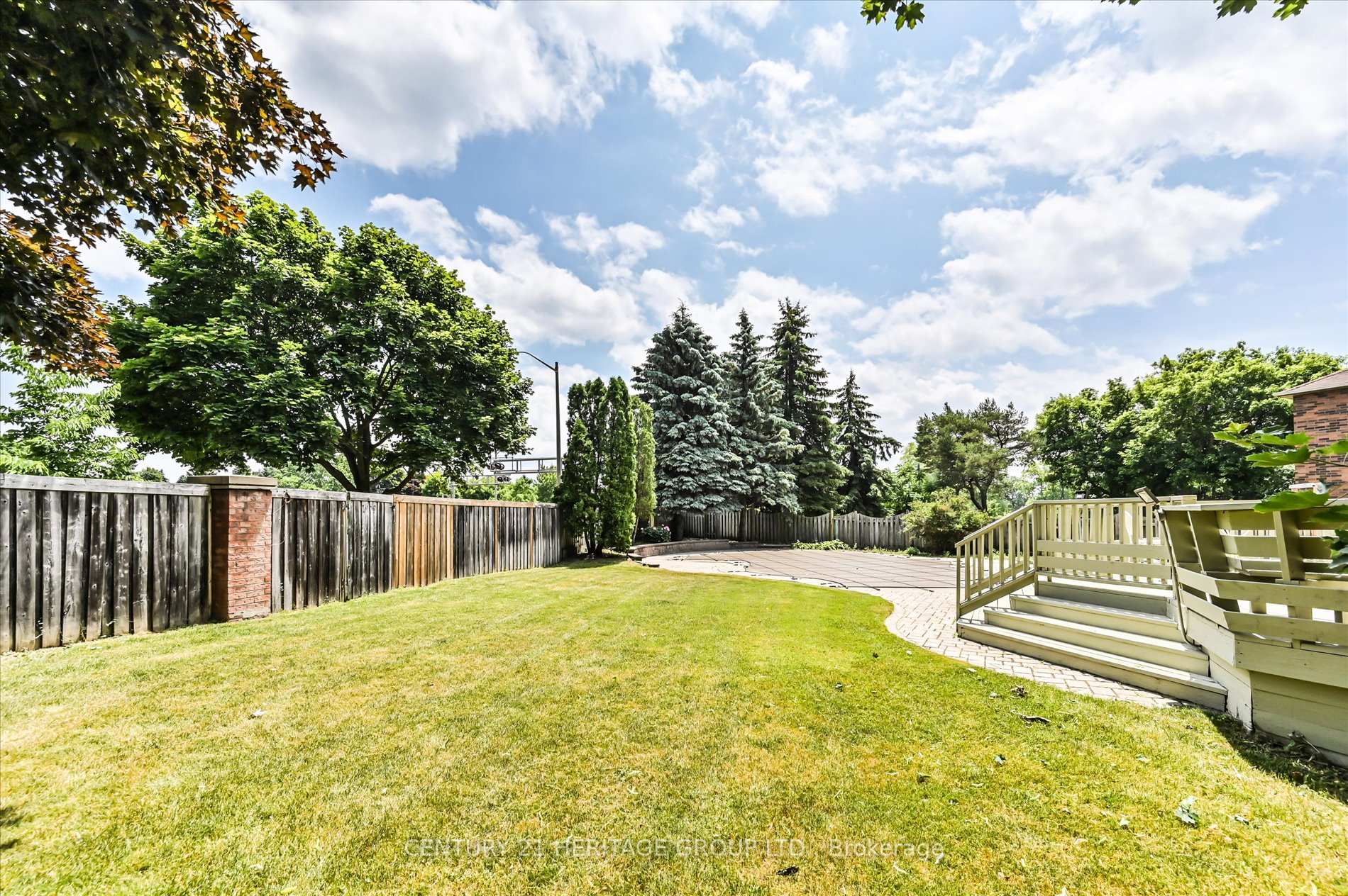Photo 48 of 47 Berkeley Court, Markham, Unionville — HOMEH