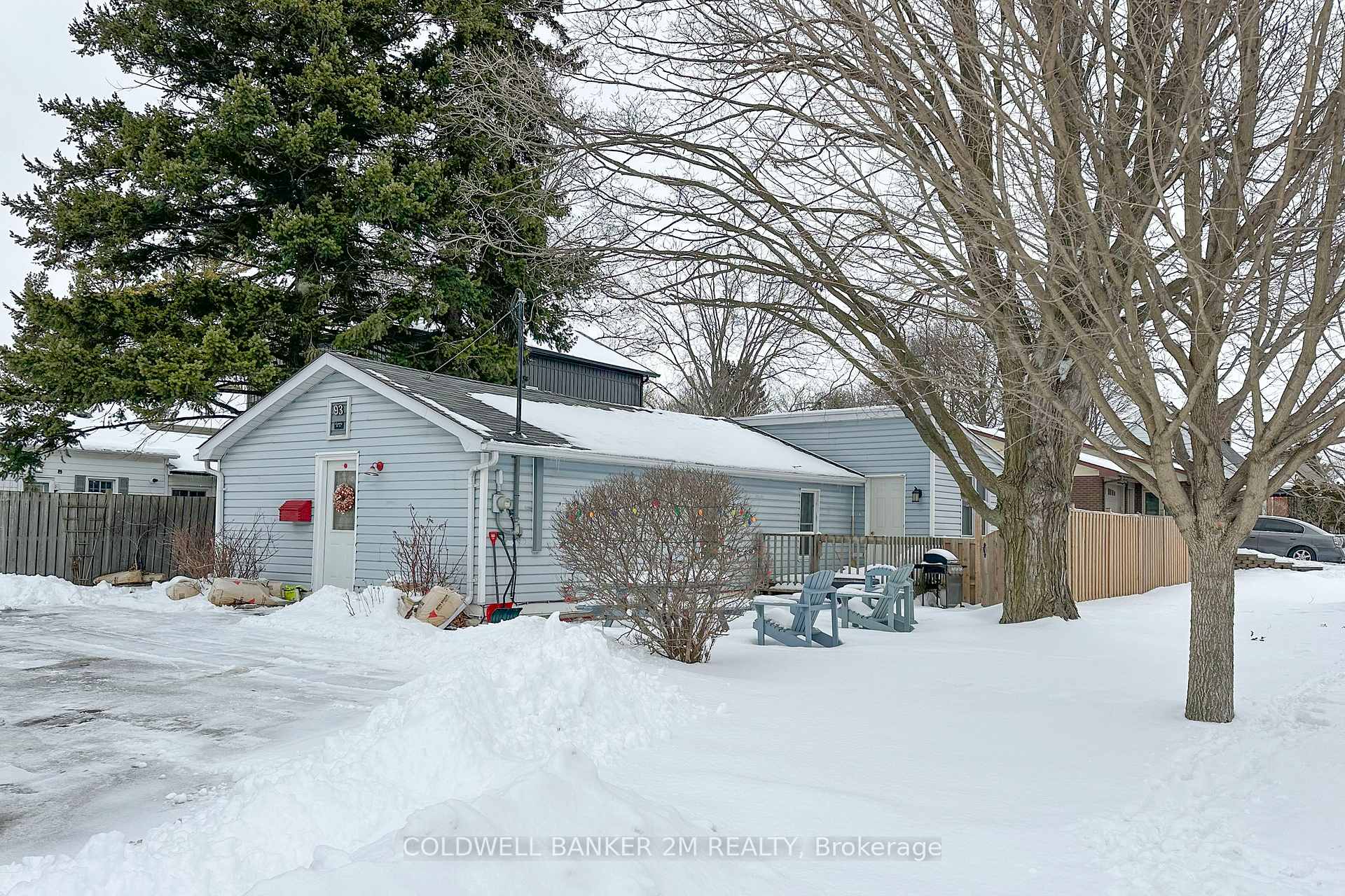 Photo 9 of 93 Liberty Street S, Clarington, Bowmanville — HOMEH