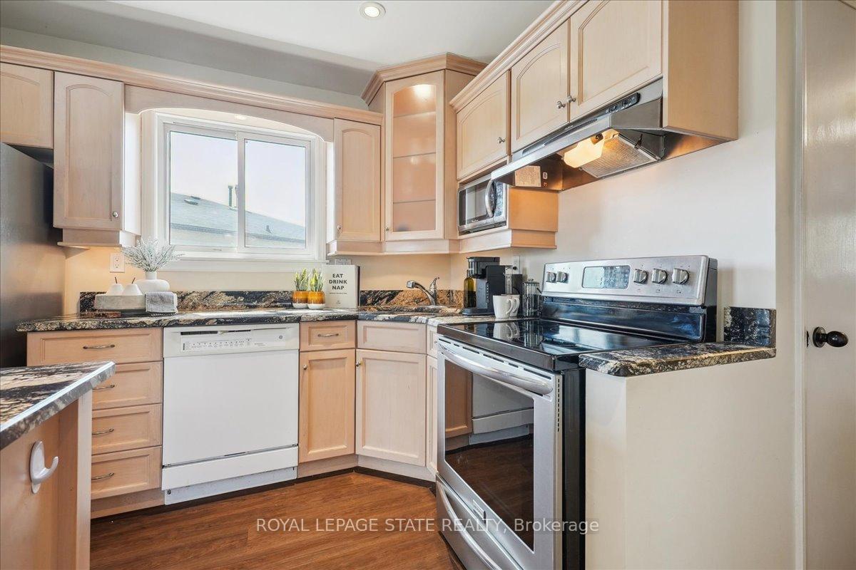 Photo 26 of 43 Yorkdale Crescent, Hamilton, Stoney Creek Mountain — HOMEH