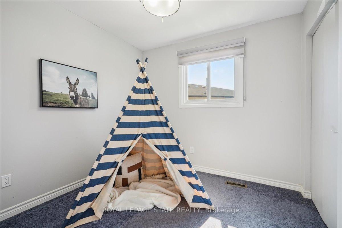 Photo 22 of 43 Yorkdale Crescent, Hamilton, Stoney Creek Mountain — HOMEH