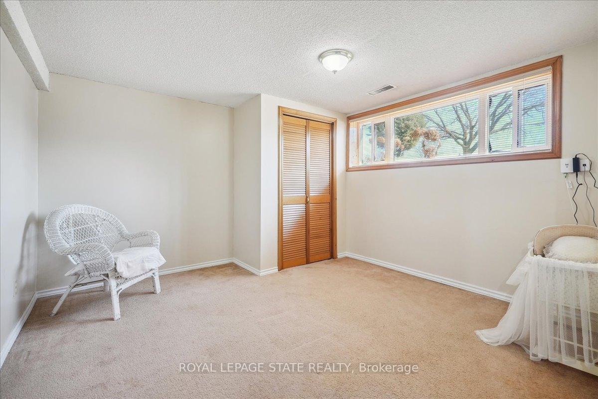 Photo 30 of 43 Yorkdale Crescent, Hamilton, Stoney Creek Mountain — HOMEH
