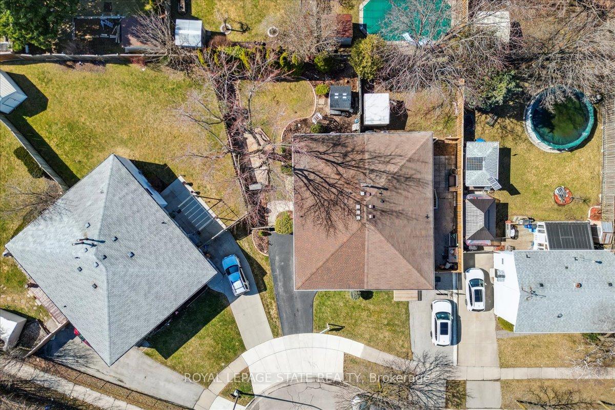 Photo 37 of 43 Yorkdale Crescent, Hamilton, Stoney Creek Mountain — HOMEH
