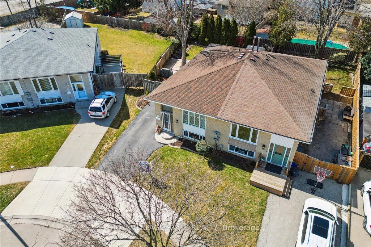 Photo 40 of 43 Yorkdale Crescent, Hamilton, Stoney Creek Mountain — HOMEH