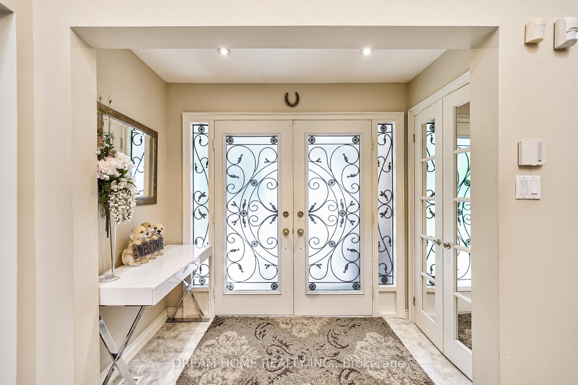 Photo 7 of 79 Lunau Lane, Markham, Aileen-Willowbrook — HOMEH