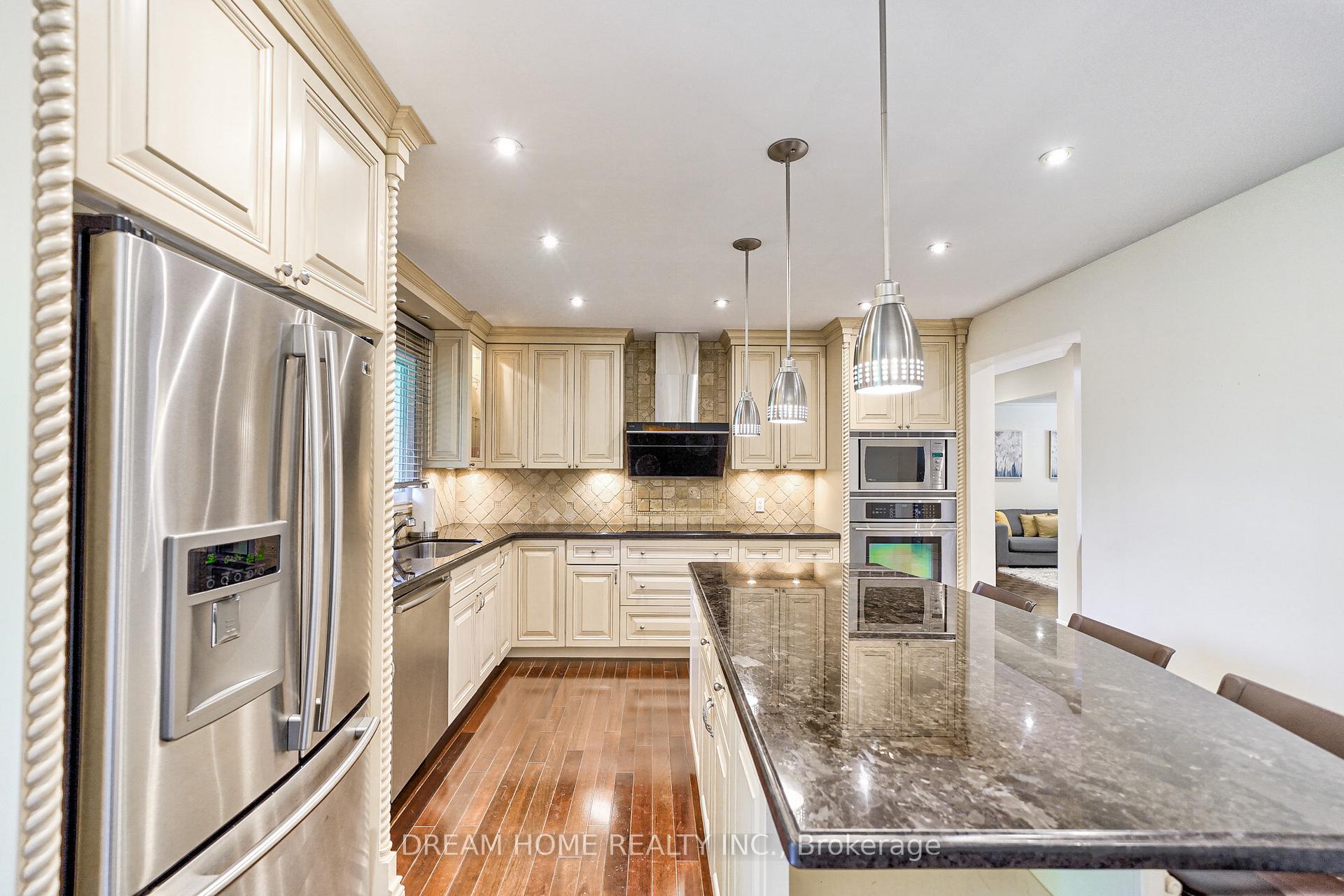 Photo 14 of 79 Lunau Lane, Markham, Aileen-Willowbrook — HOMEH