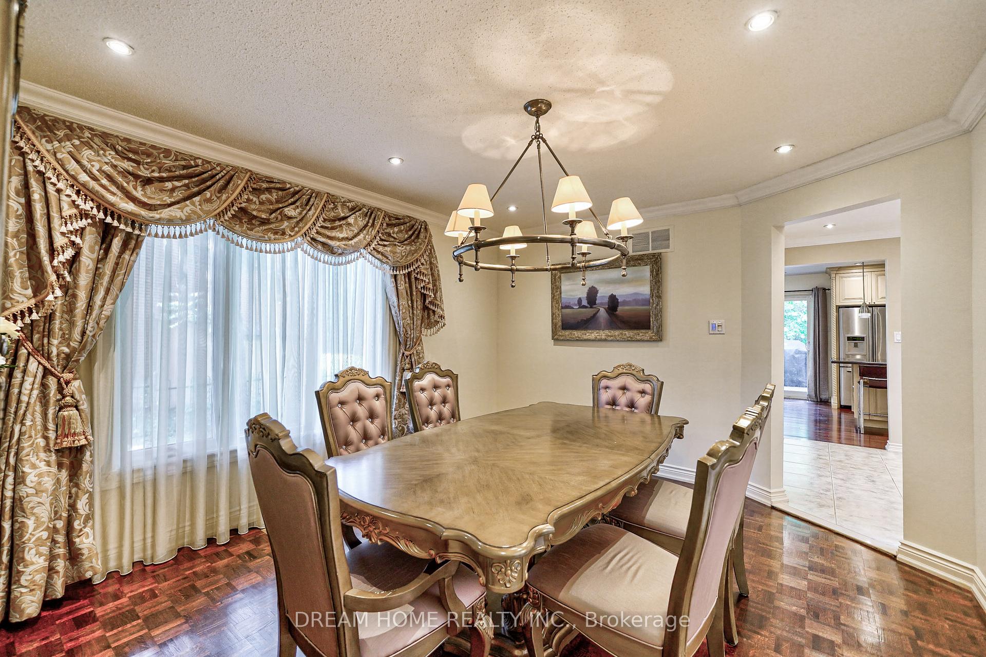 Photo 13 of 79 Lunau Lane, Markham, Aileen-Willowbrook — HOMEH