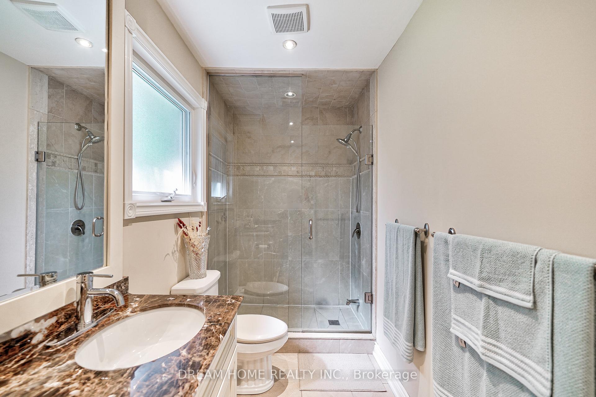 Photo 18 of 79 Lunau Lane, Markham, Aileen-Willowbrook — HOMEH