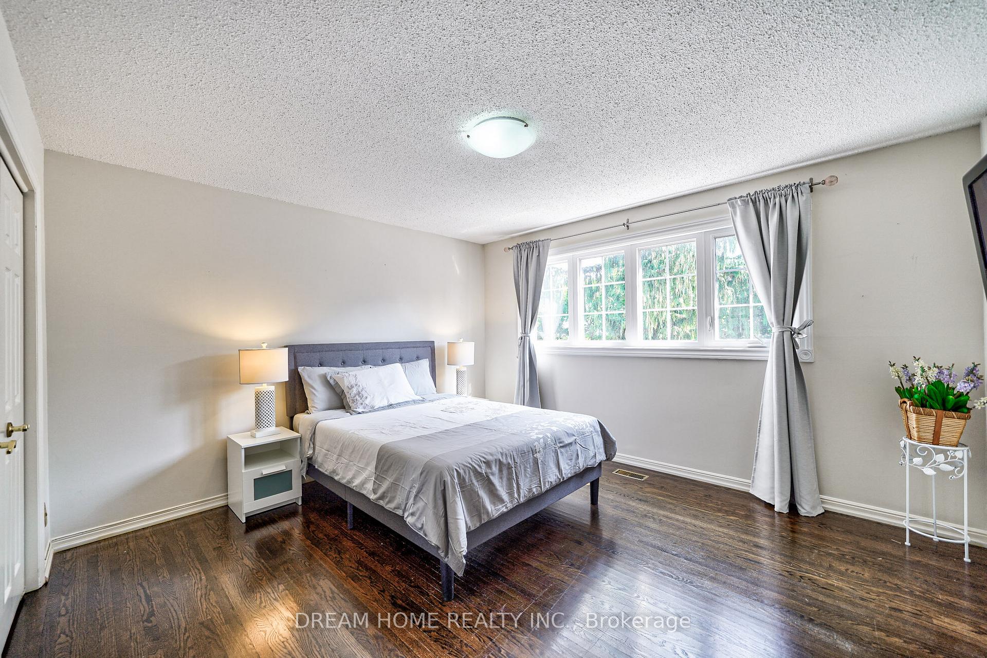 Photo 24 of 79 Lunau Lane, Markham, Aileen-Willowbrook — HOMEH
