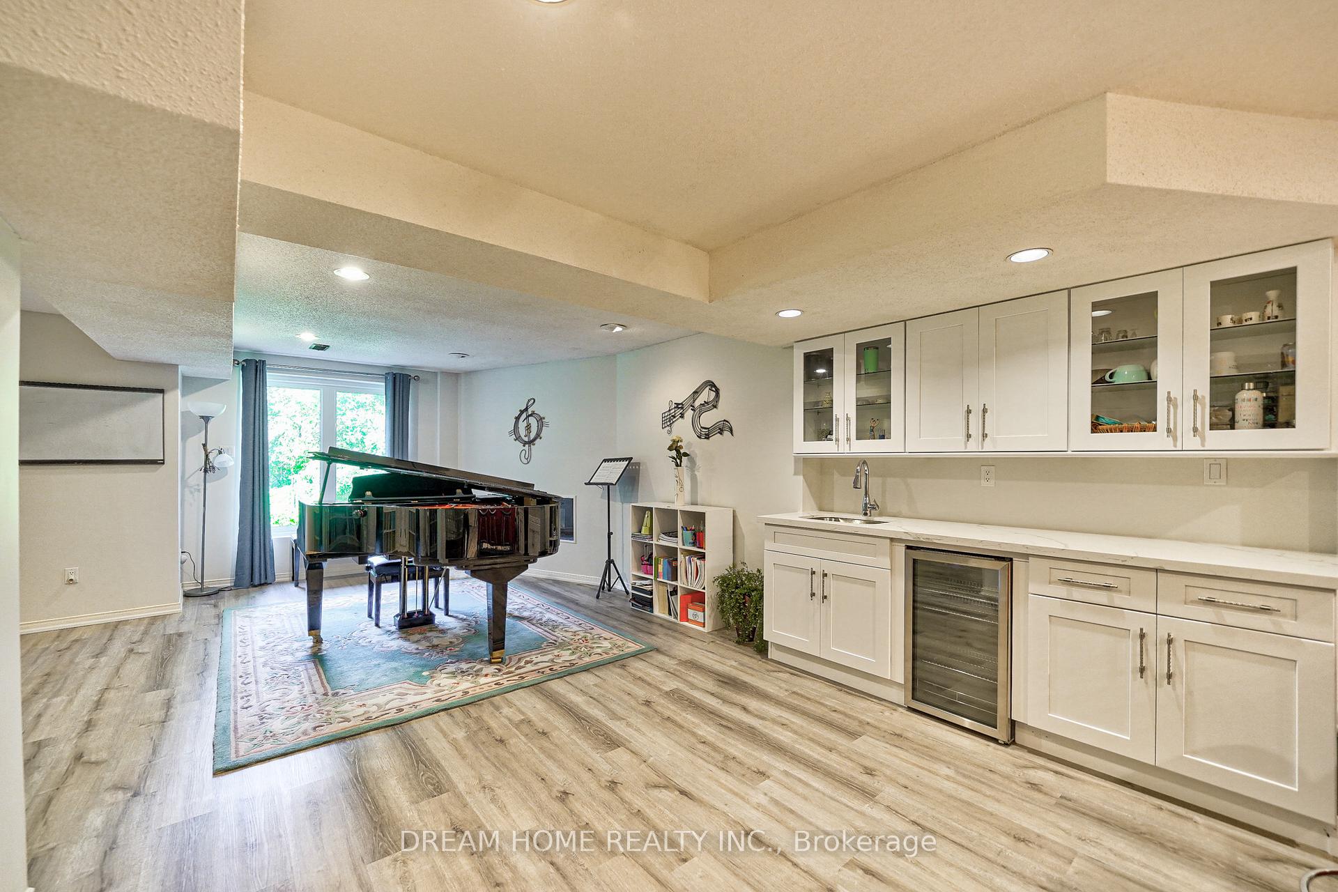Photo 34 of 79 Lunau Lane, Markham, Aileen-Willowbrook — HOMEH
