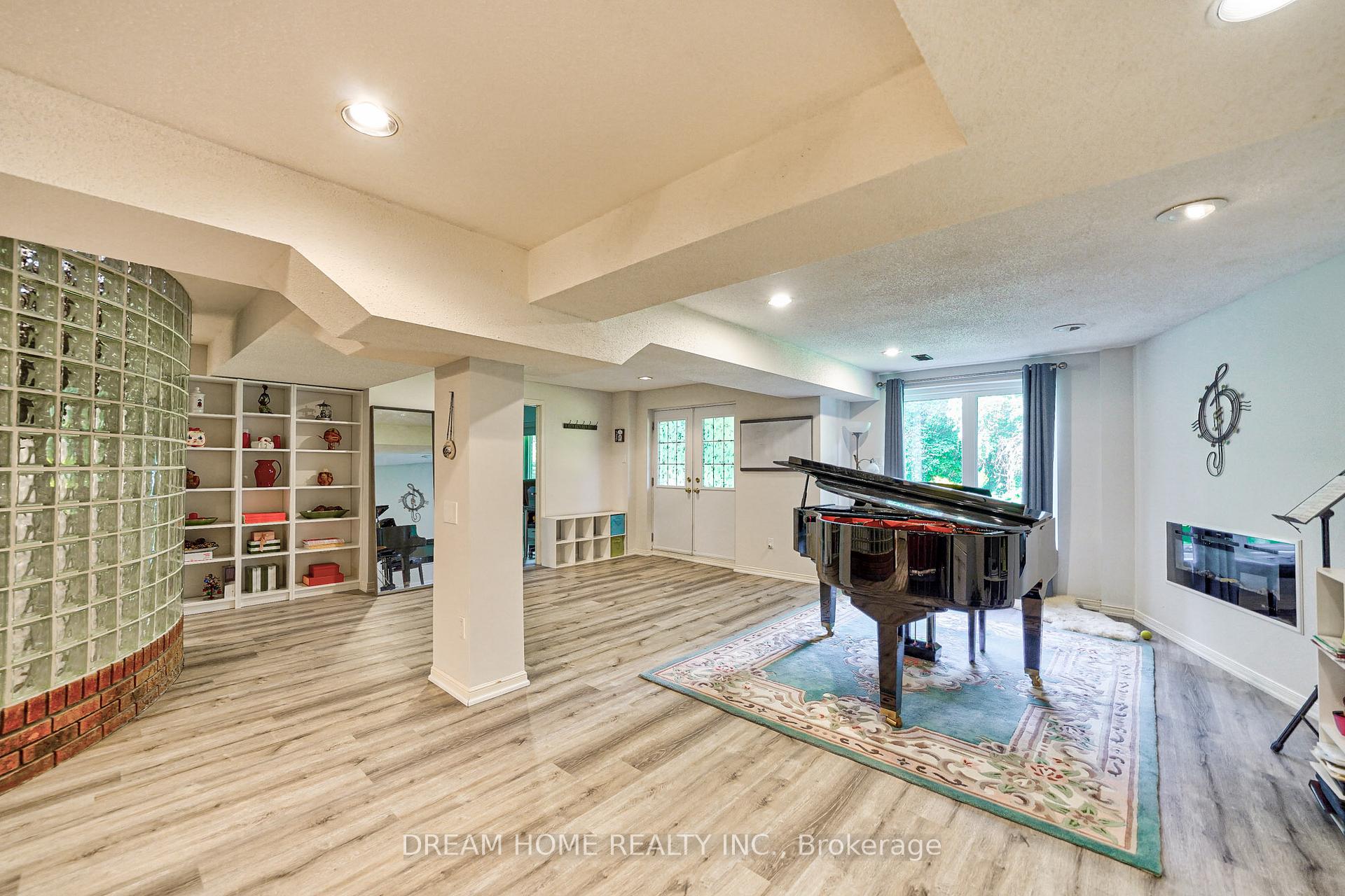 Photo 28 of 79 Lunau Lane, Markham, Aileen-Willowbrook — HOMEH