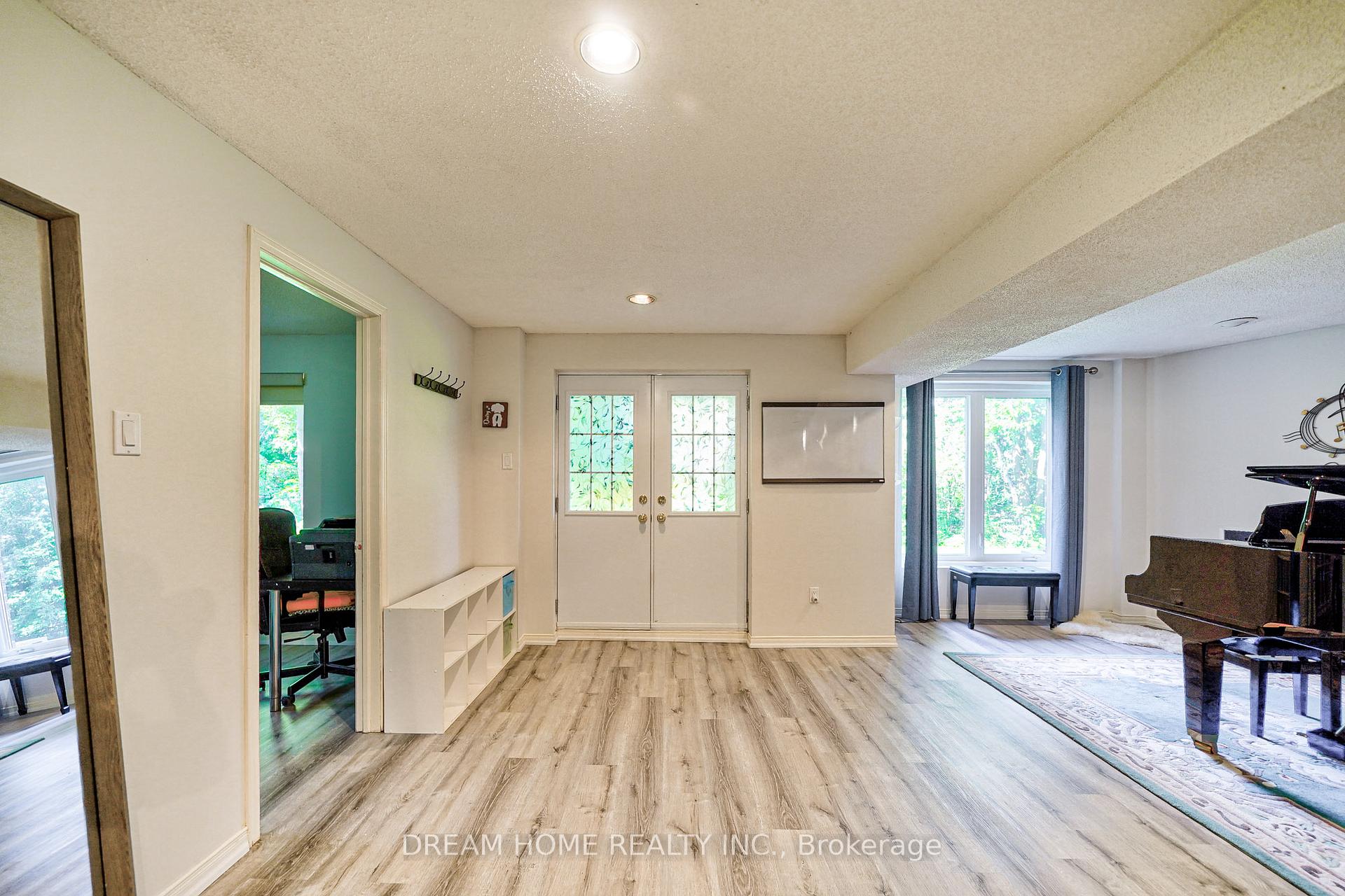 Photo 35 of 79 Lunau Lane, Markham, Aileen-Willowbrook — HOMEH