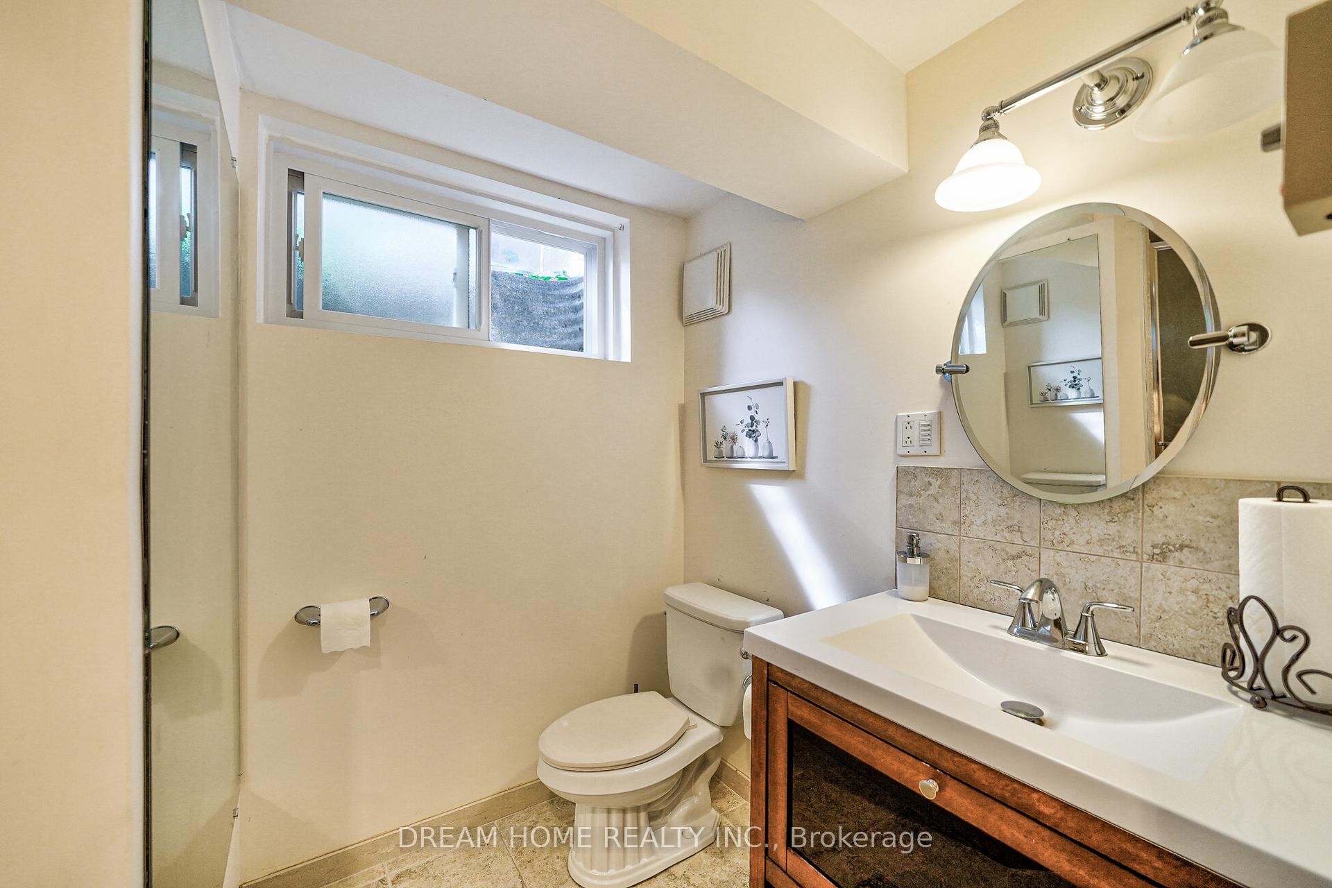 Photo 32 of 79 Lunau Lane, Markham, Aileen-Willowbrook — HOMEH