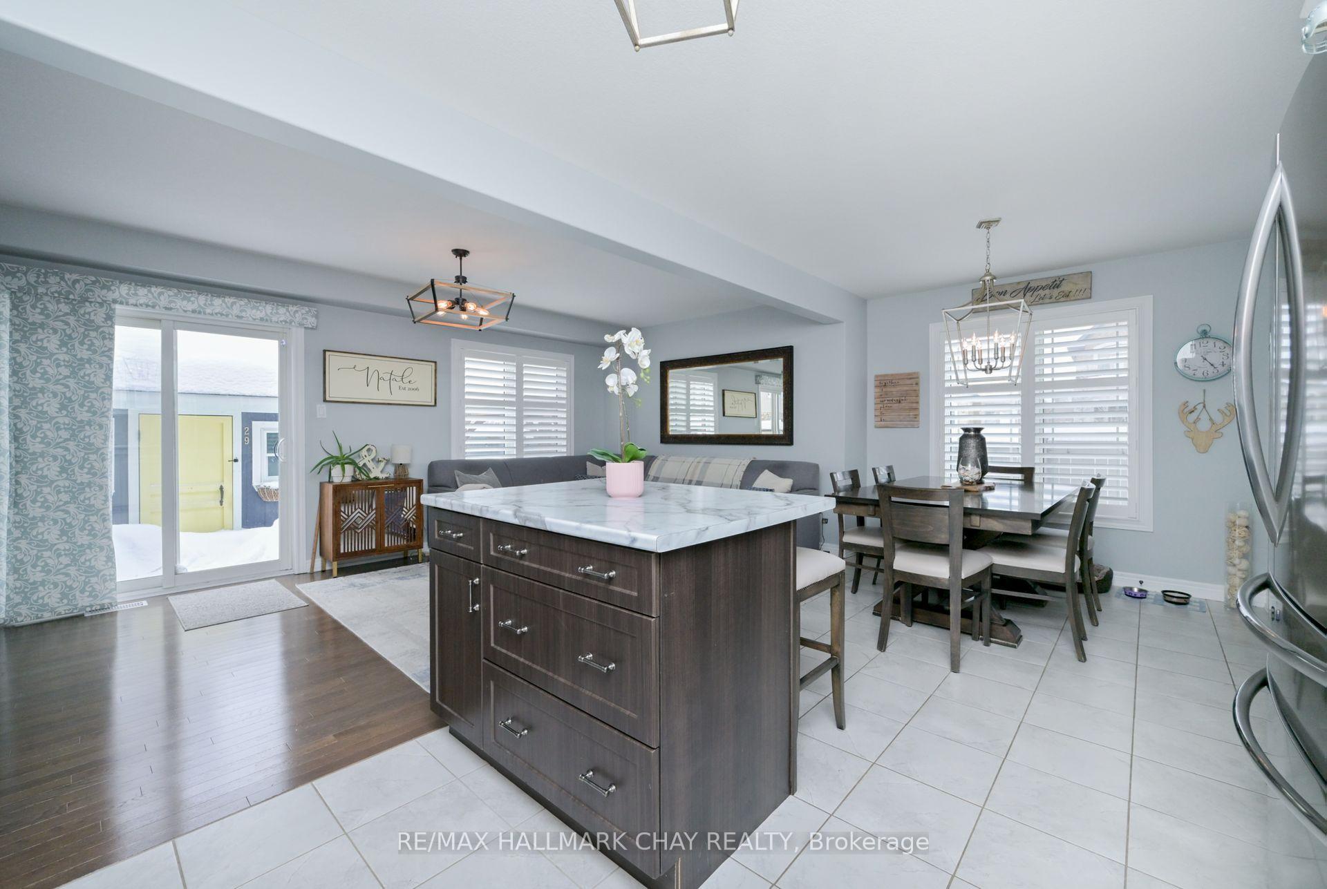 Photo 9 of 264 Hutchinson Drive, New Tecumseth, Alliston — HOMEH