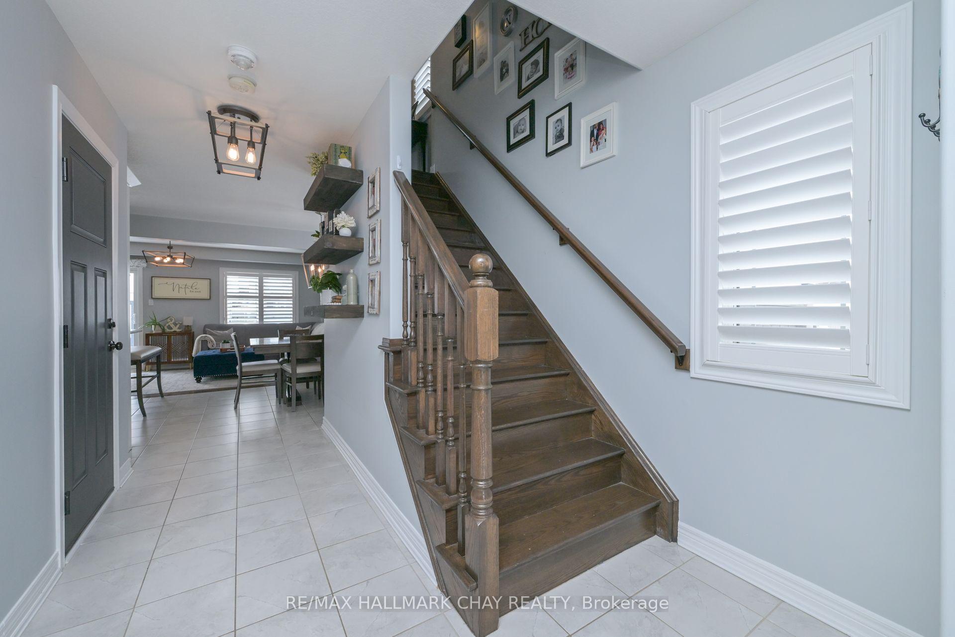 Photo 25 of 264 Hutchinson Drive, New Tecumseth, Alliston — HOMEH
