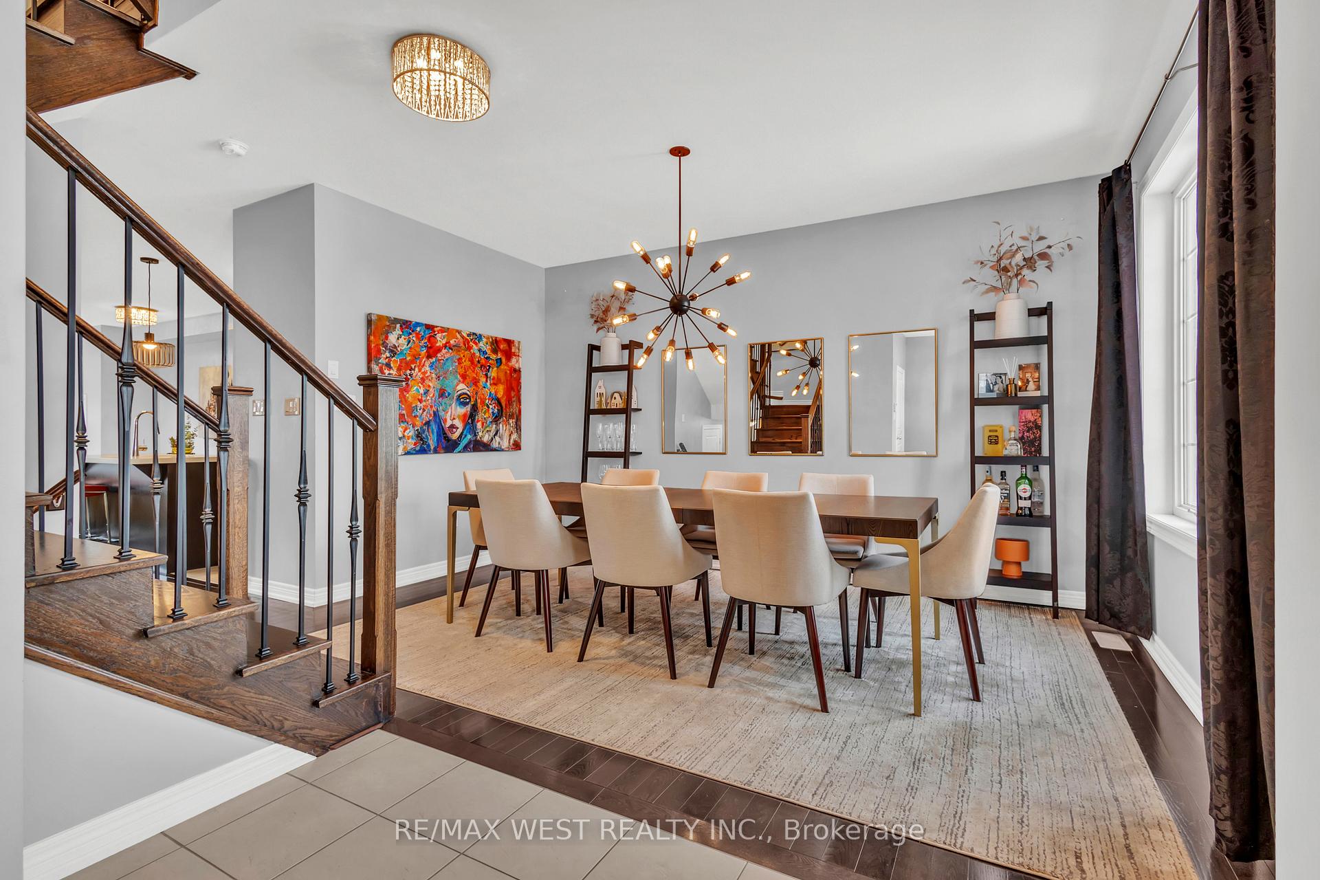 Photo 8 of 107 Barons Street E, Vaughan, Kleinburg — HOMEH