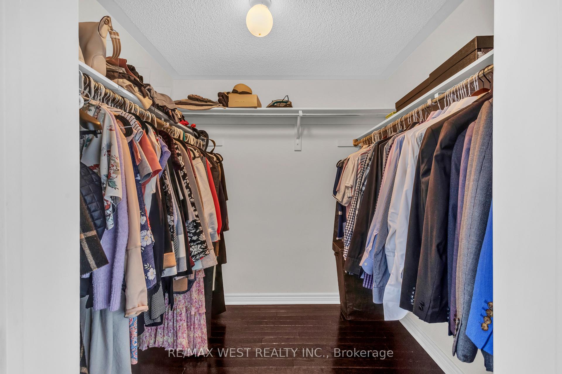 Photo 25 of 107 Barons Street E, Vaughan, Kleinburg — HOMEH