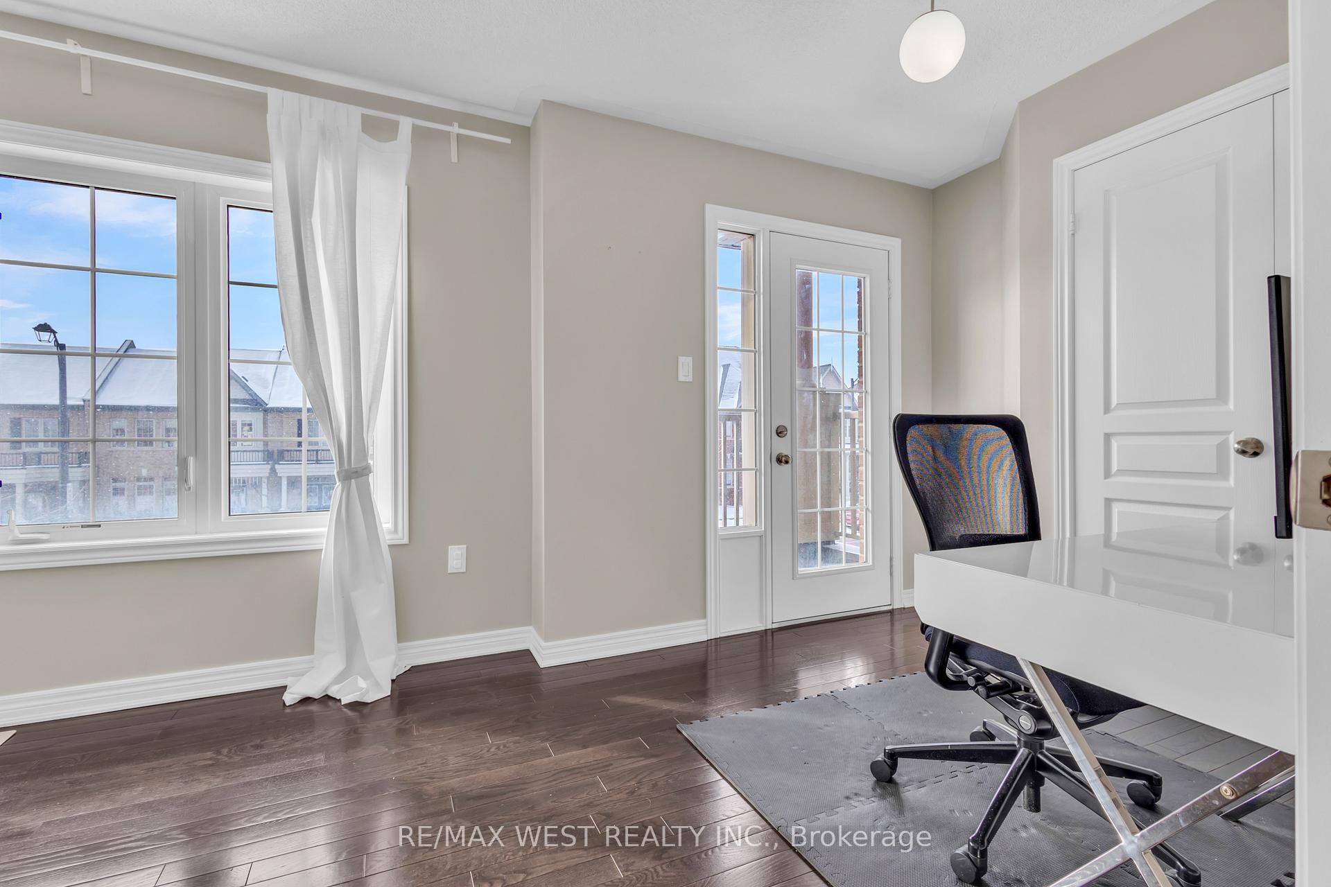 Photo 26 of 107 Barons Street E, Vaughan, Kleinburg — HOMEH