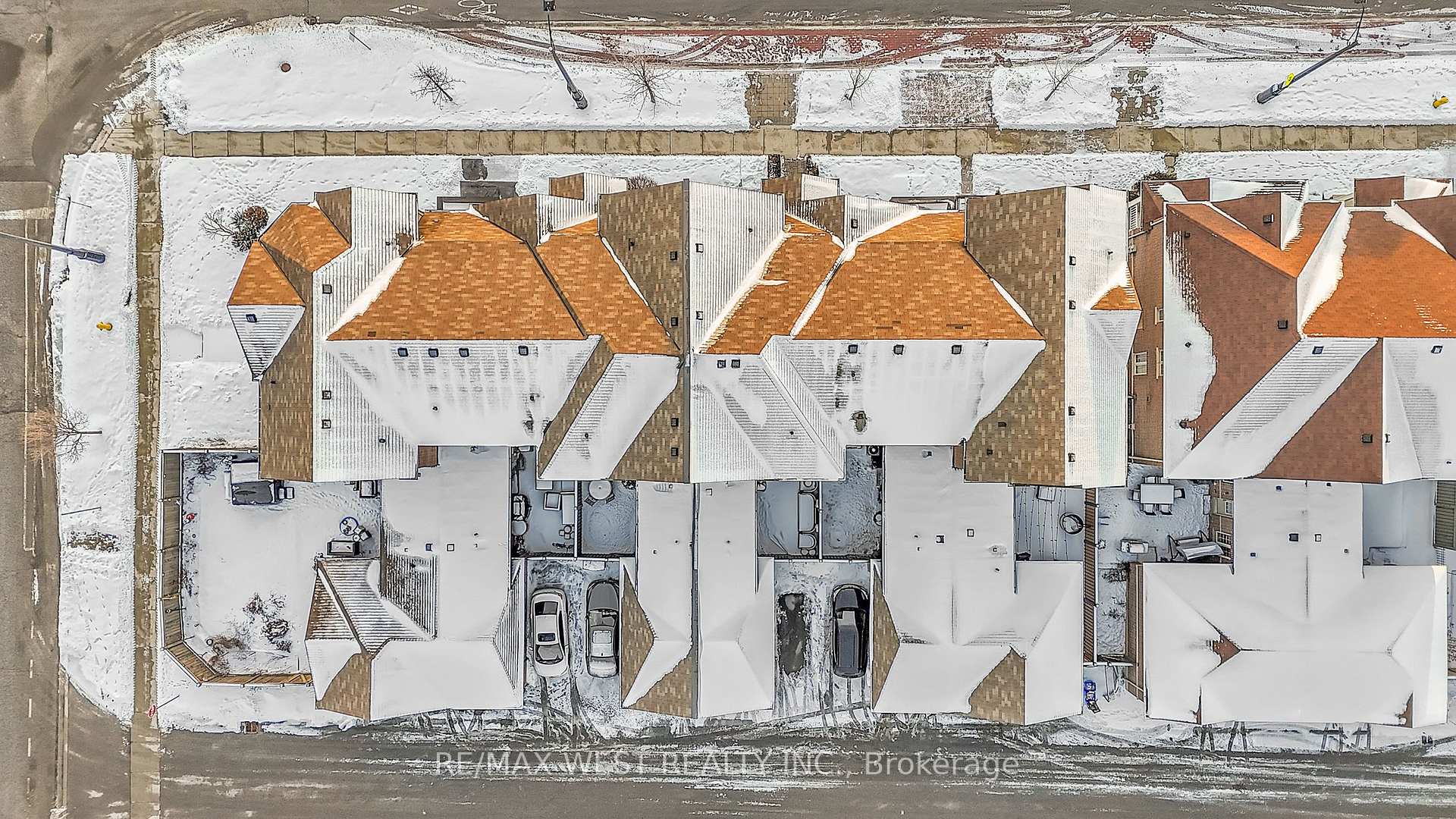 Photo 35 of 107 Barons Street E, Vaughan, Kleinburg — HOMEH